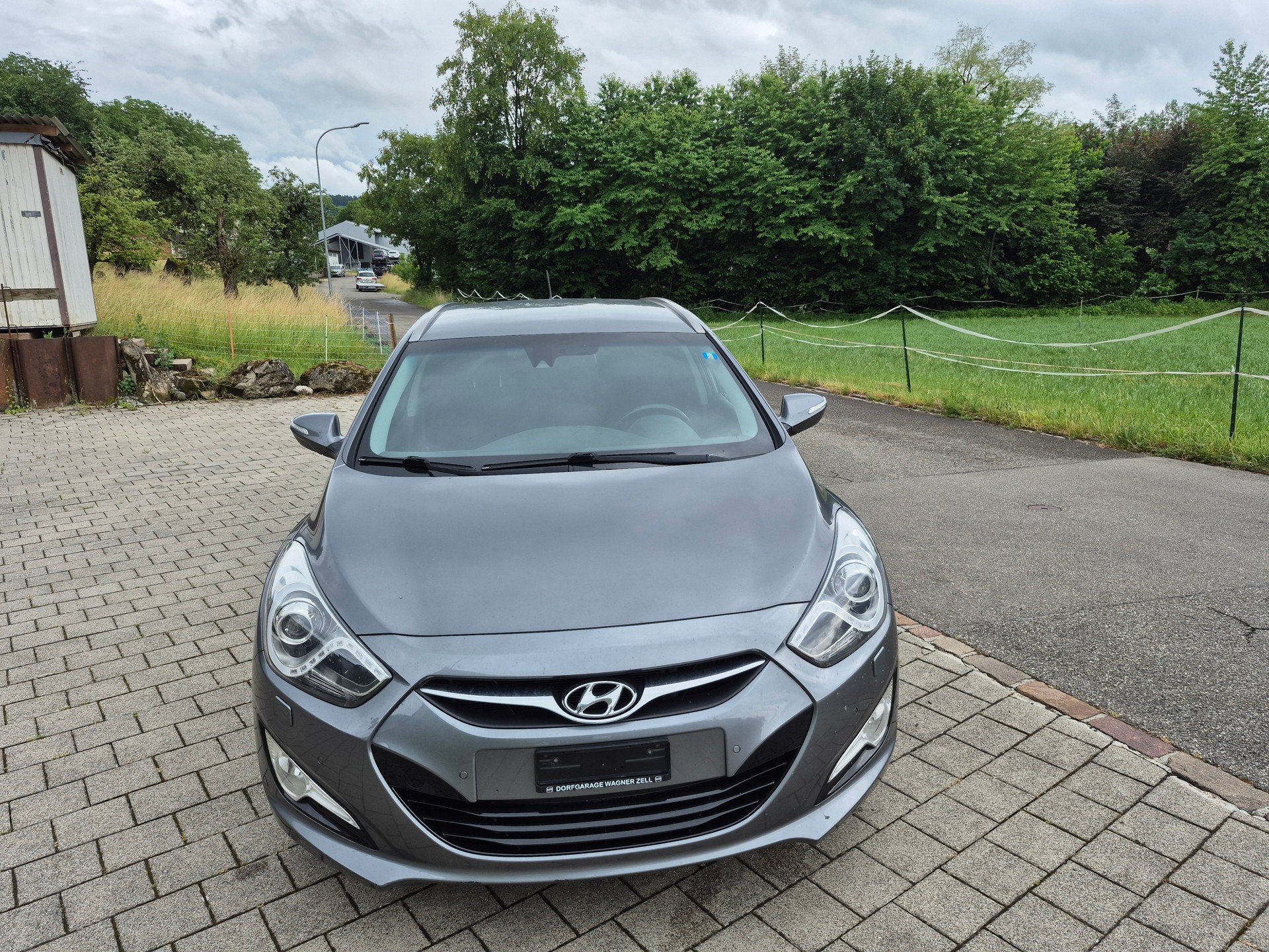 HYUNDAI i40 Wagon 1.7 CRDI Style Automatic-image-1