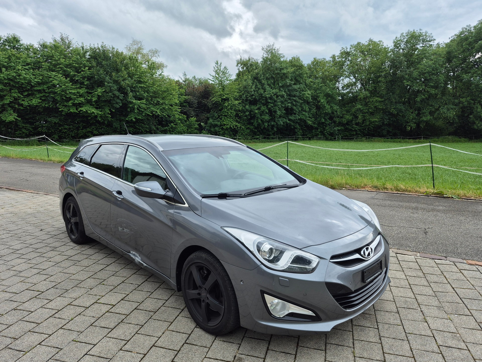 HYUNDAI i40 Wagon 1.7 CRDI Style Automatic-image-2