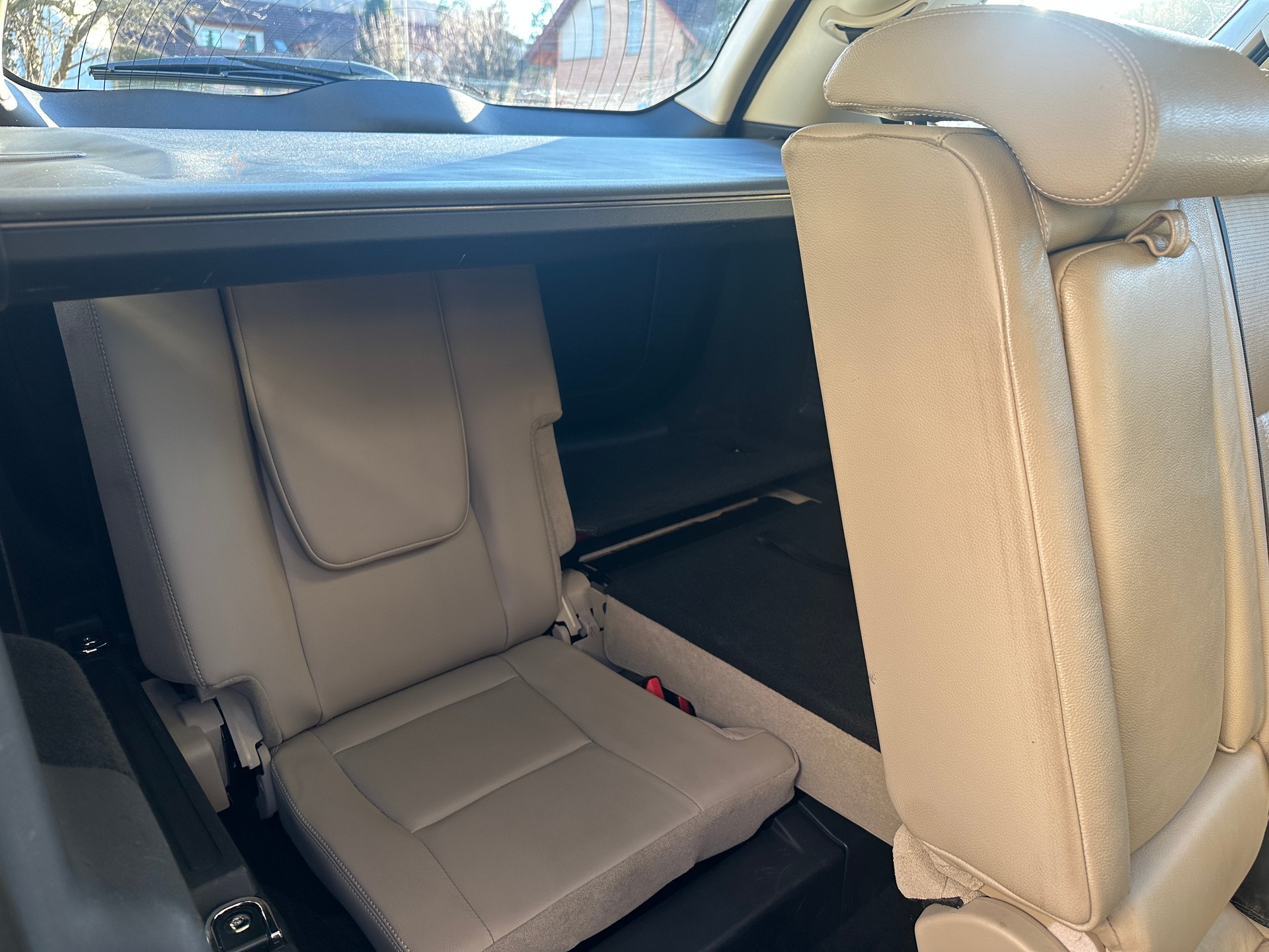 LAND ROVER Discovery Sport 2.0 TD4 HSE AT9-image-18