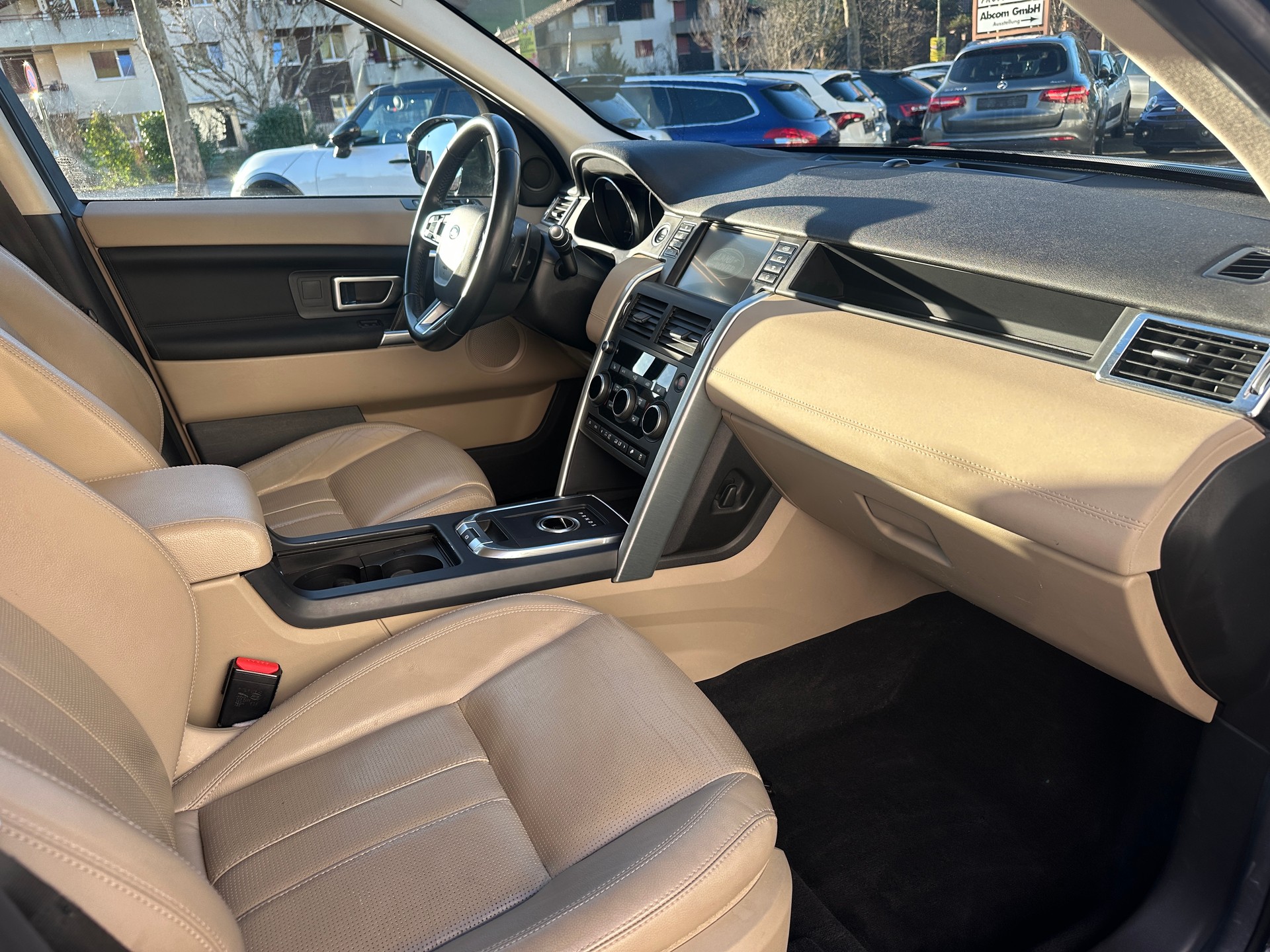 LAND ROVER Discovery Sport 2.0 TD4 HSE AT9-image-15