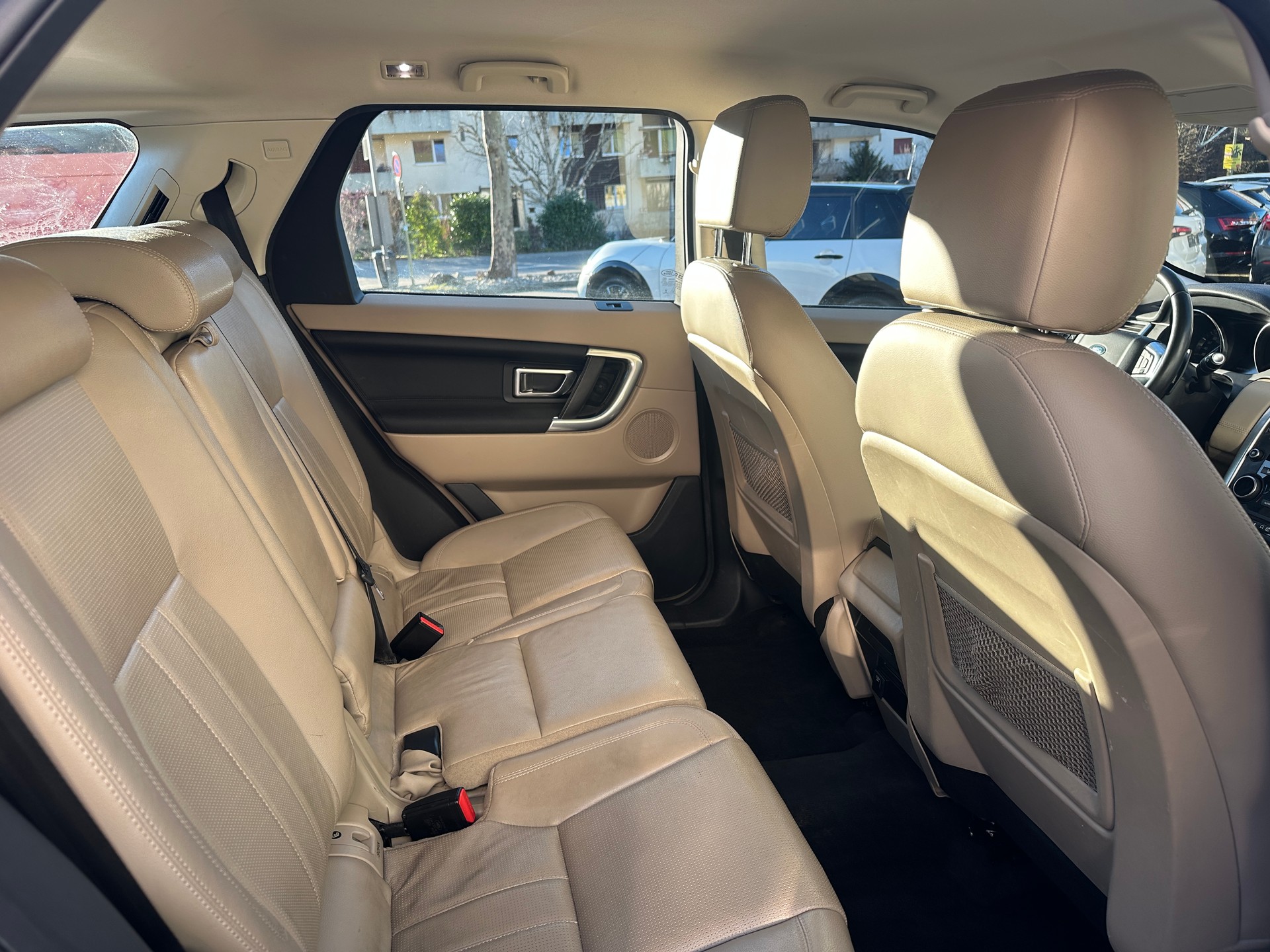 LAND ROVER Discovery Sport 2.0 TD4 HSE AT9-image-17