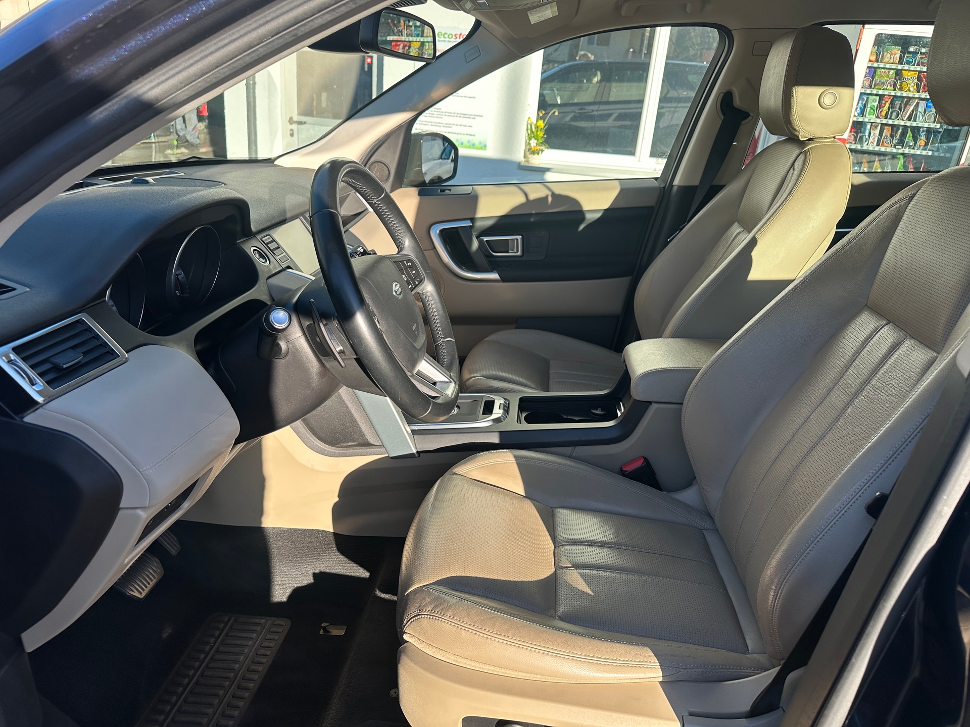 LAND ROVER Discovery Sport 2.0 TD4 HSE AT9-image-10