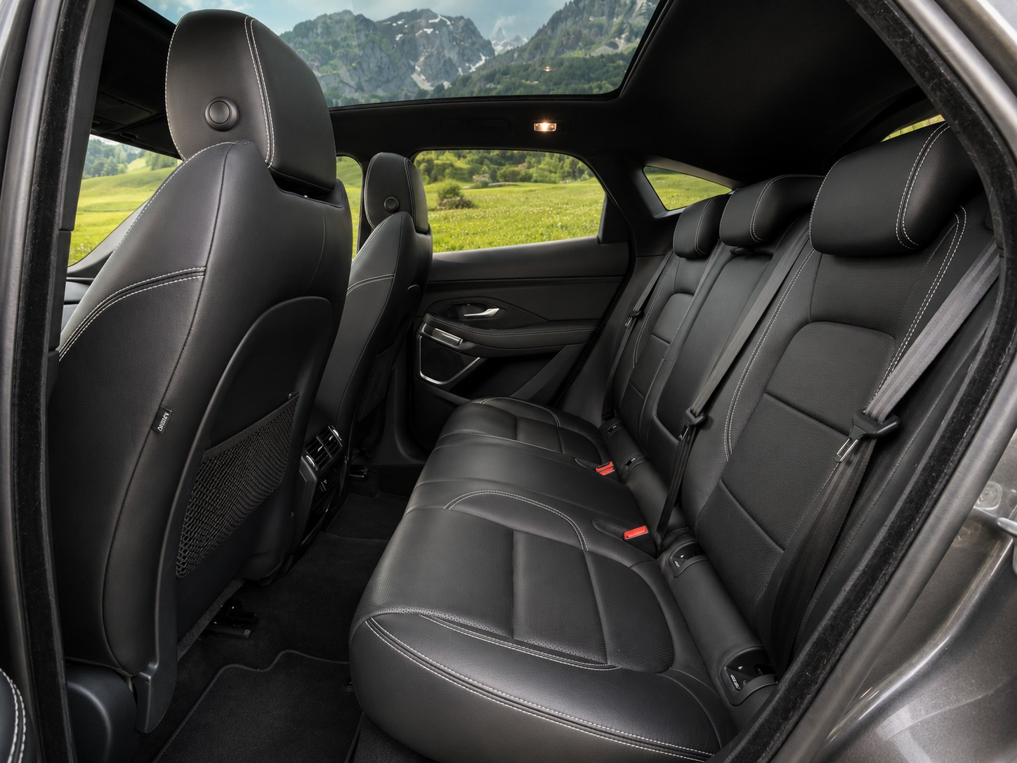 JAGUAR 2.0 D 180 R-Dynamic HSE AWD-image-9