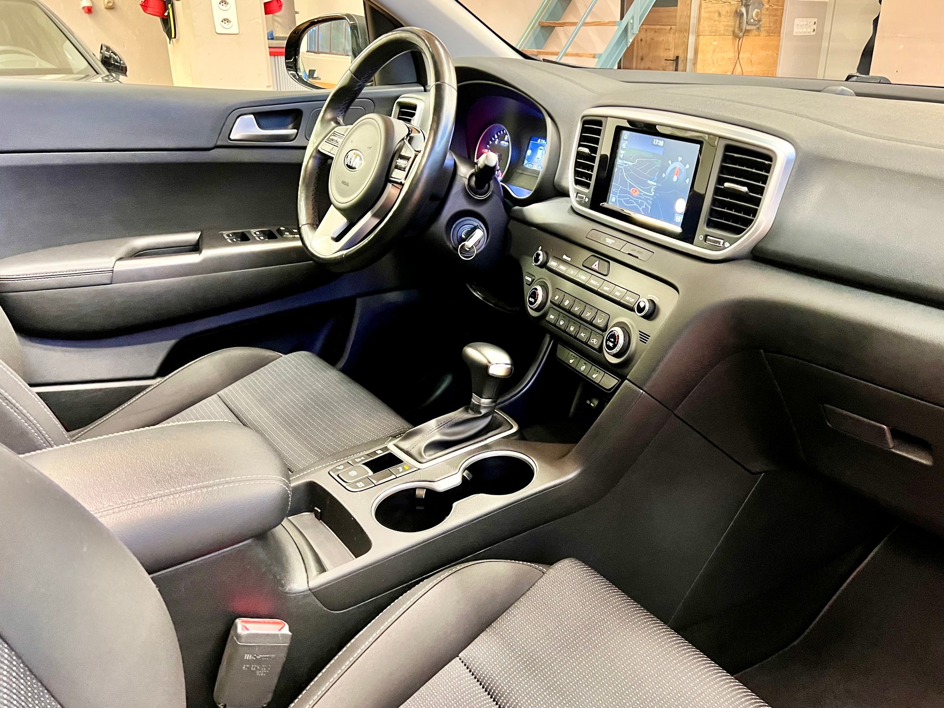 KIA Sportage 1.6CRDi Mild Hybrid Power 2020 4WD Automat-image-24