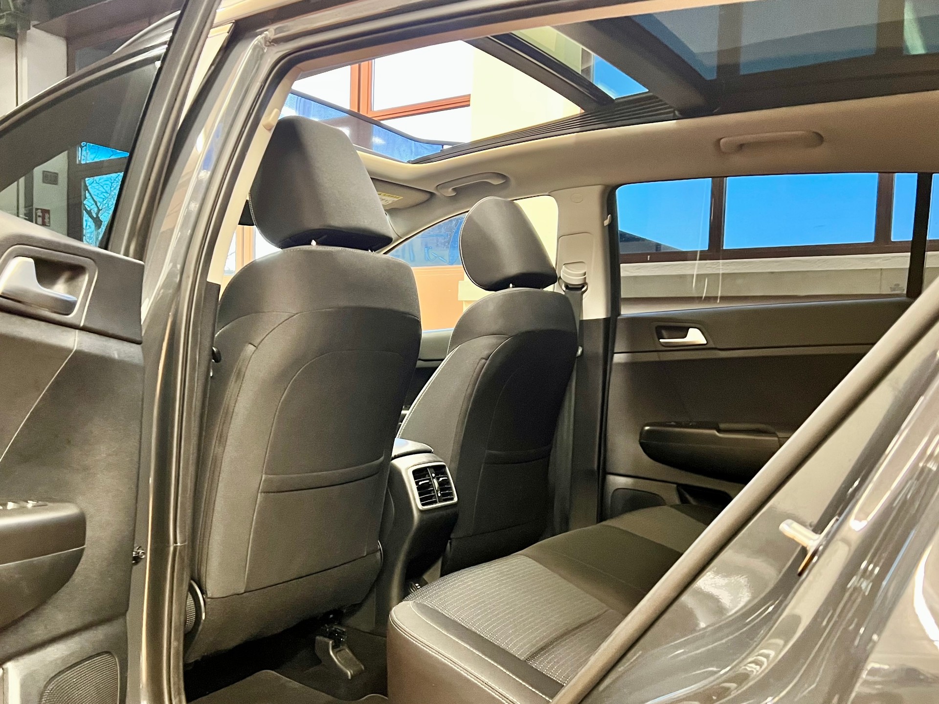 KIA Sportage 1.6CRDi Mild Hybrid Power 2020 4WD Automat-image-20