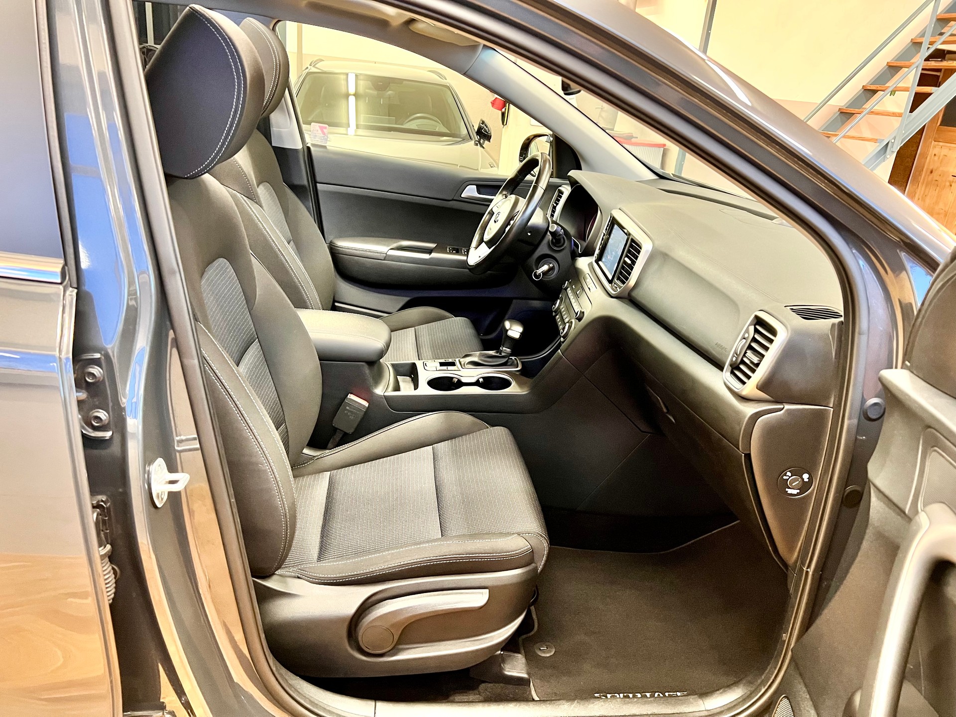 KIA Sportage 1.6CRDi Mild Hybrid Power 2020 4WD Automat-image-23
