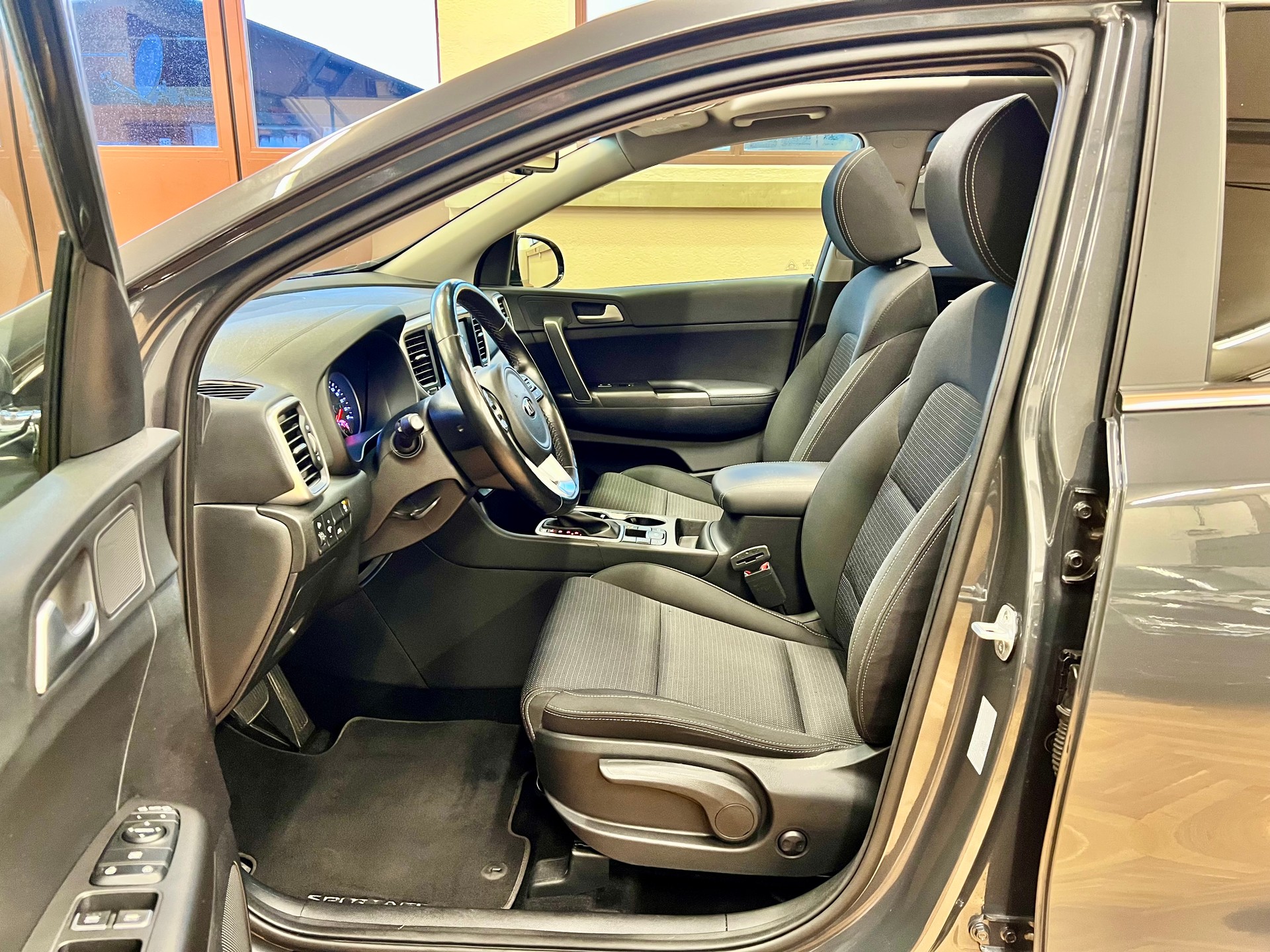 KIA Sportage 1.6CRDi Mild Hybrid Power 2020 4WD Automat-image-17