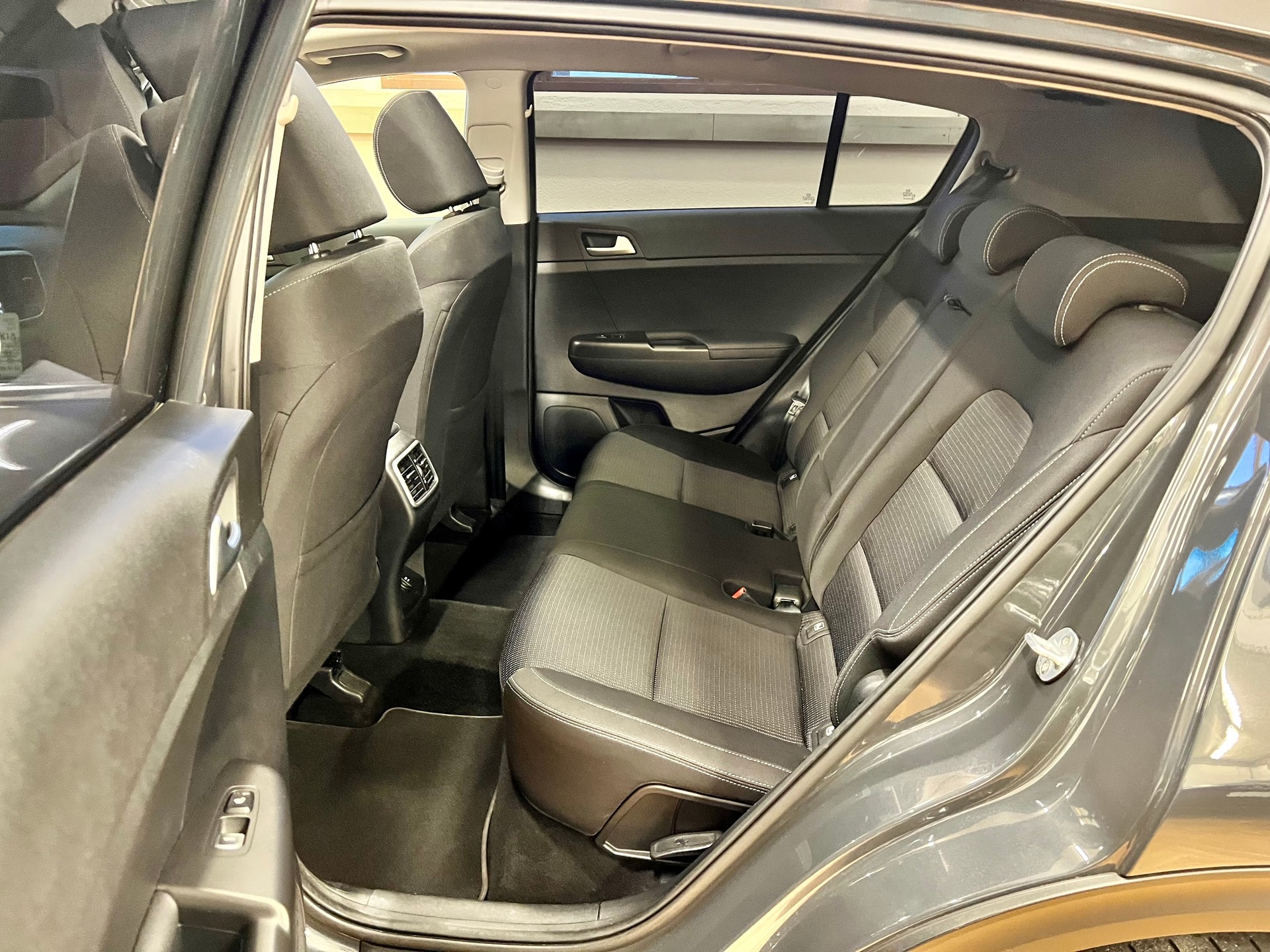 KIA Sportage 1.6CRDi Mild Hybrid Power 2020 4WD Automat-image-19
