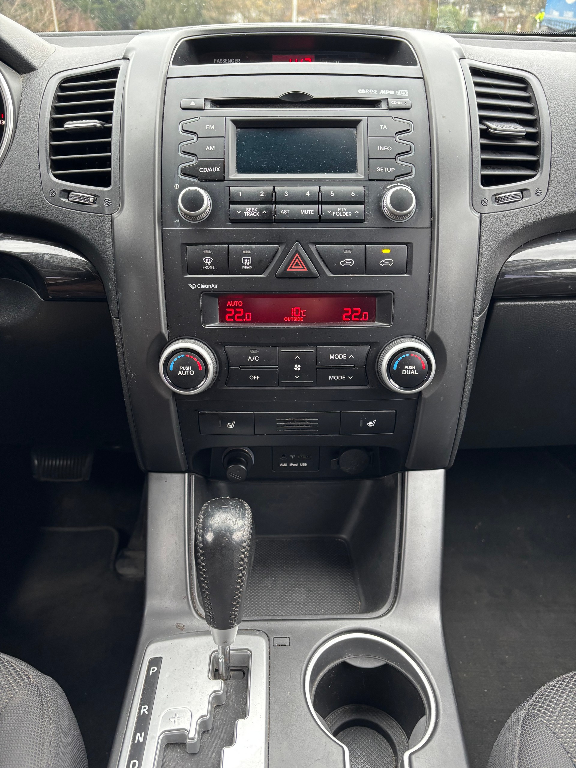KIA Sorento 2.2 CRDI Style-image-8