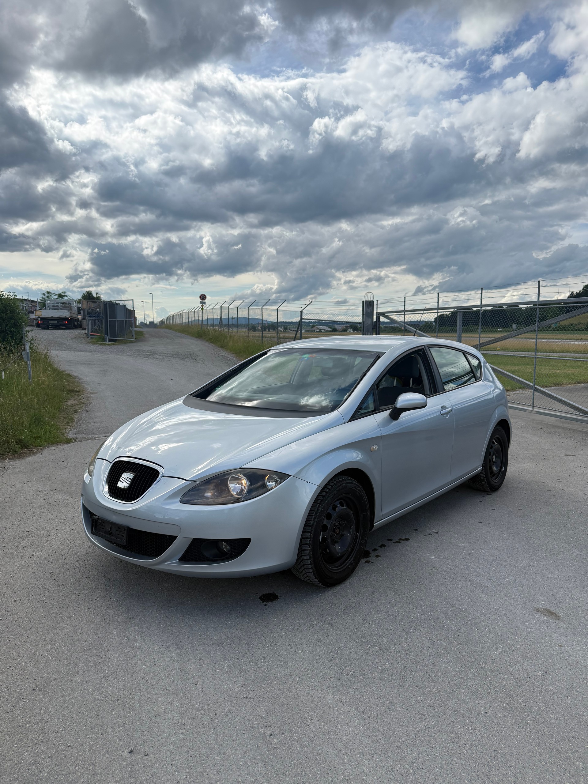SEAT Leon 1.6 Reference-image-2