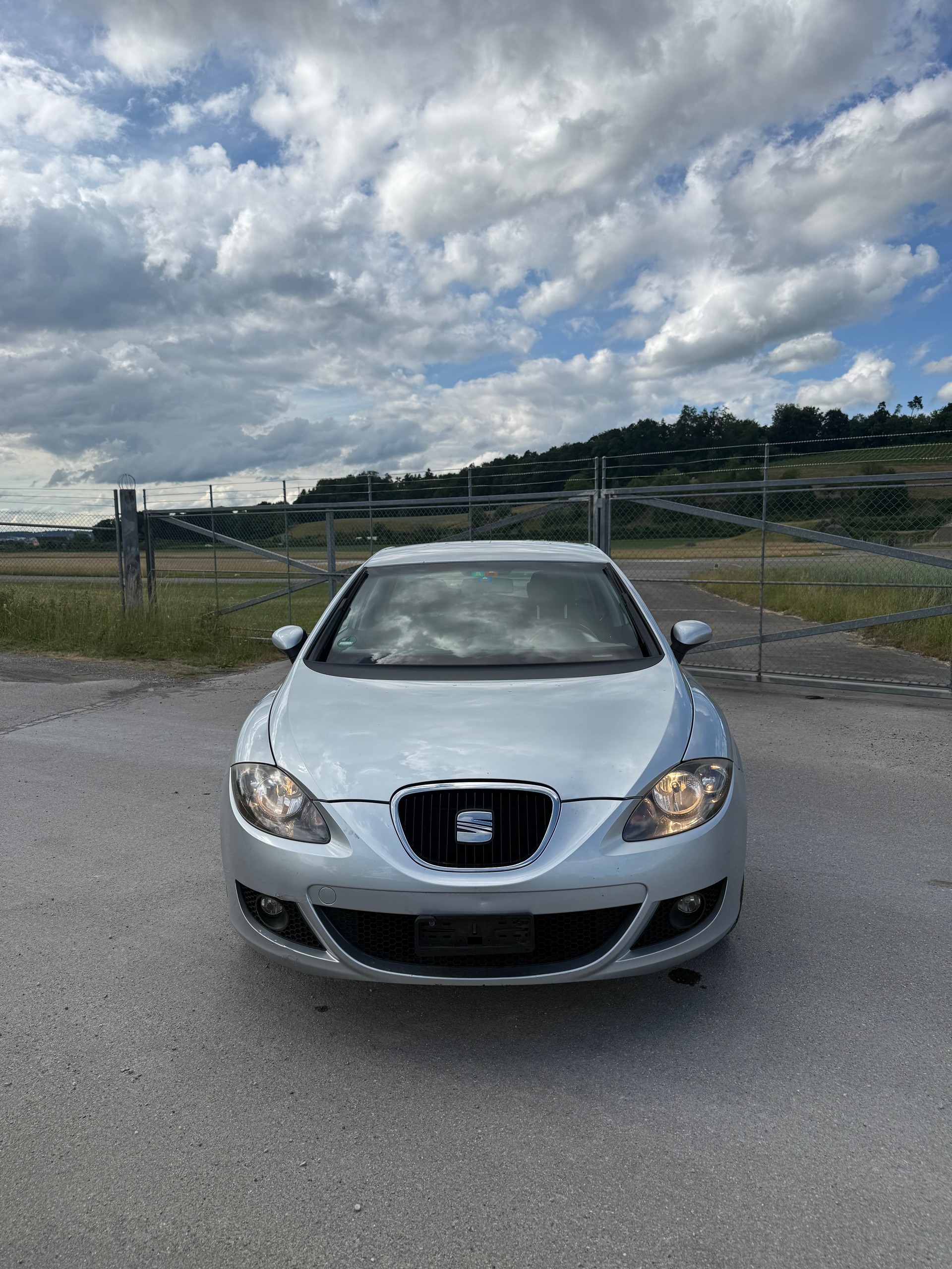 SEAT Leon 1.6 Reference-image-1