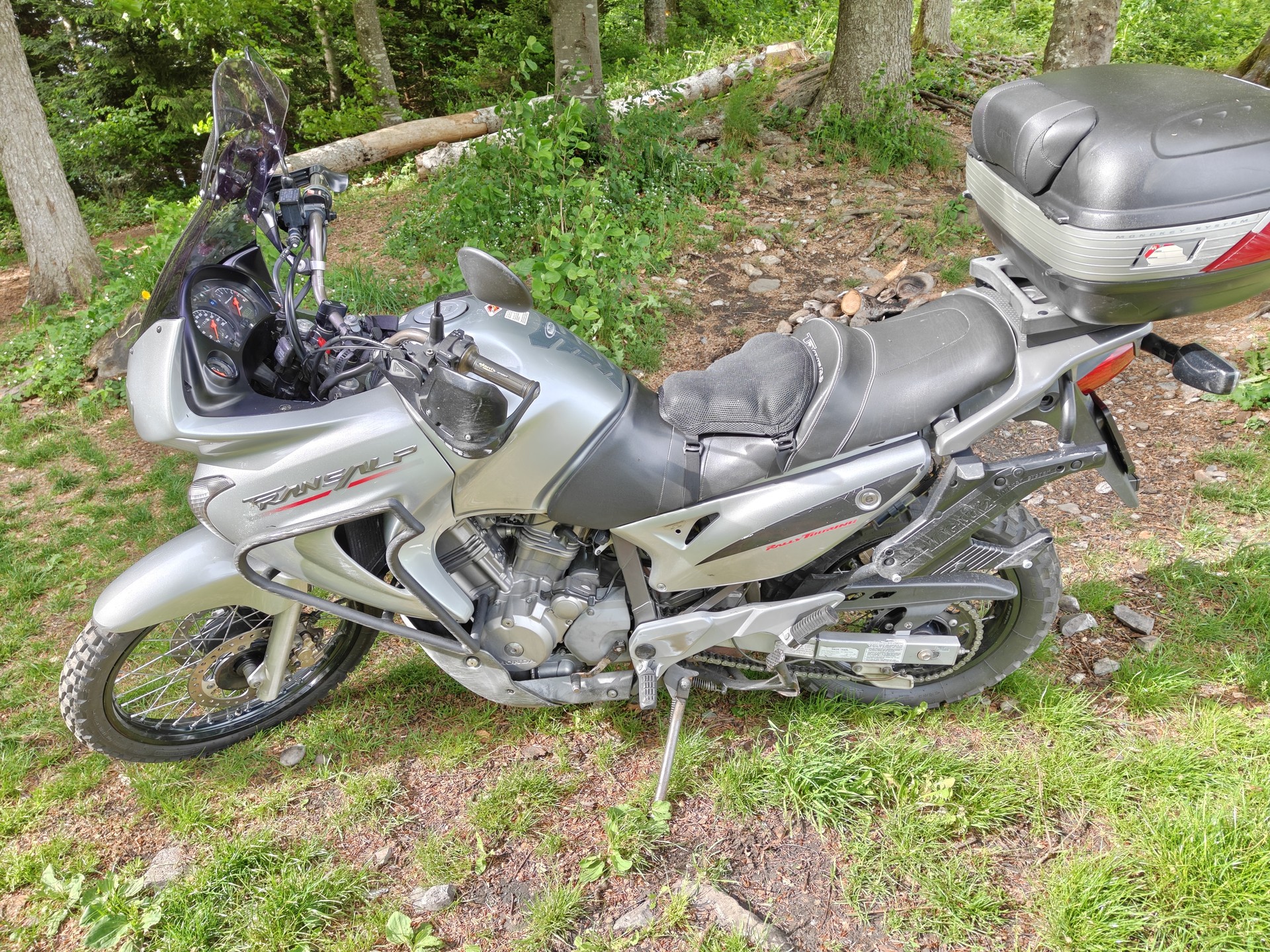 HONDA XL 650 V Transalp-image-2