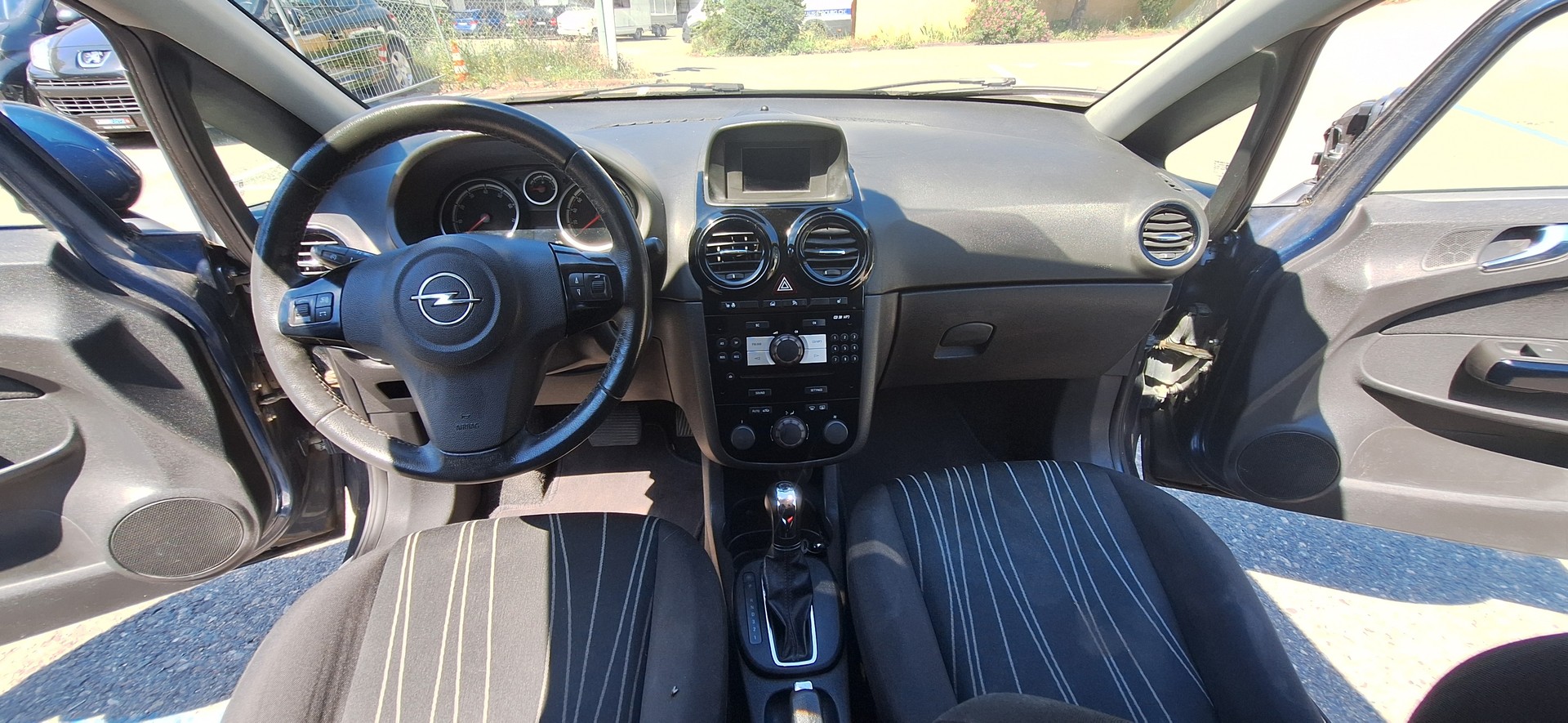 OPEL Corsa 1.4 TP Enjoy Automatic-image-23