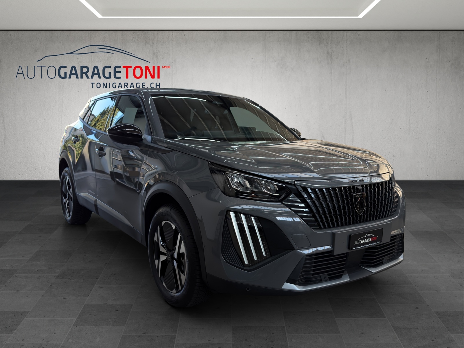 PEUGEOT 2008 1.2 145 MHEV Allure Premium-showroom-element-1