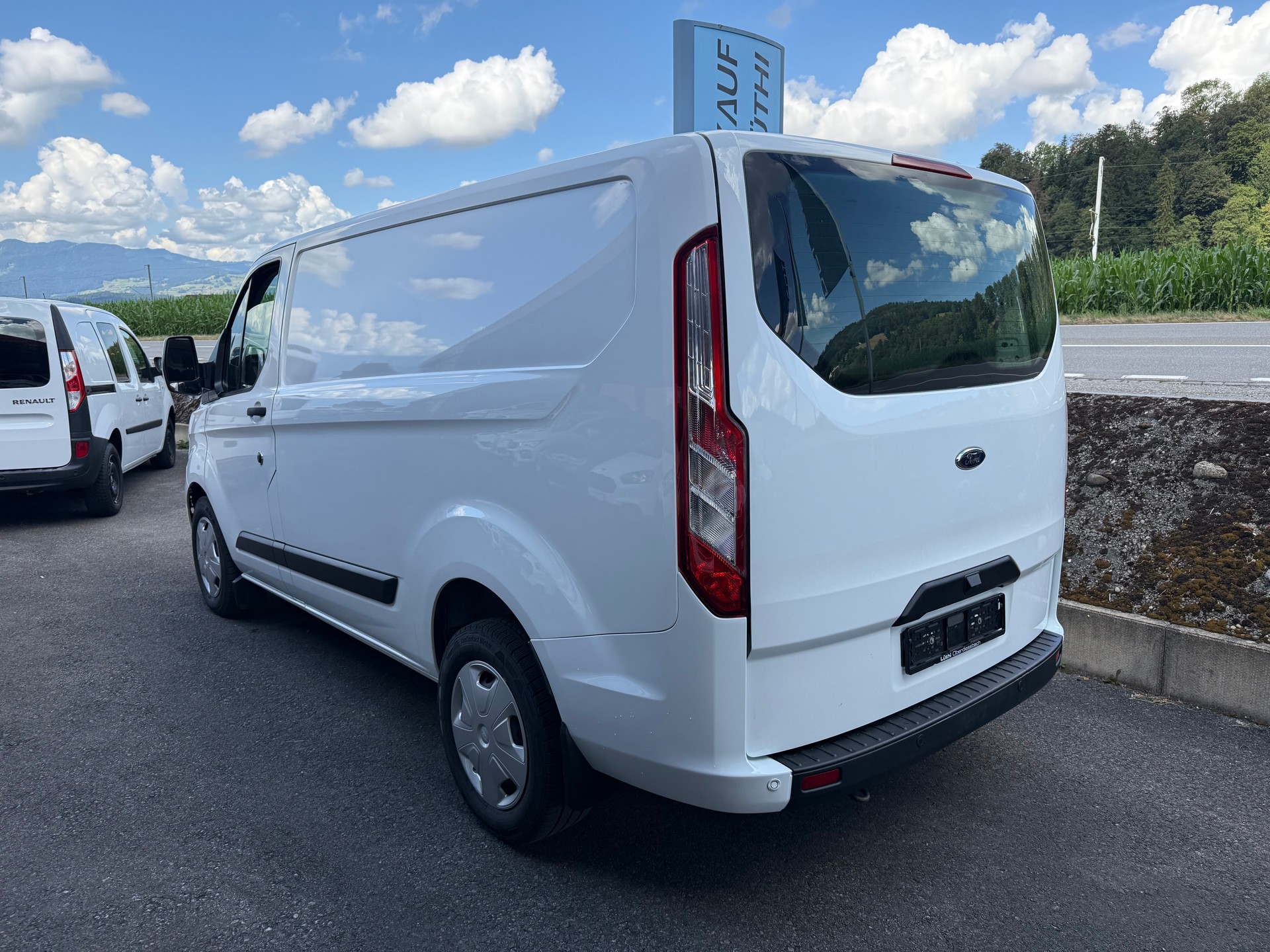 FORD Transit Custom Van 280 L1H1 Trend A-showroom-element-1