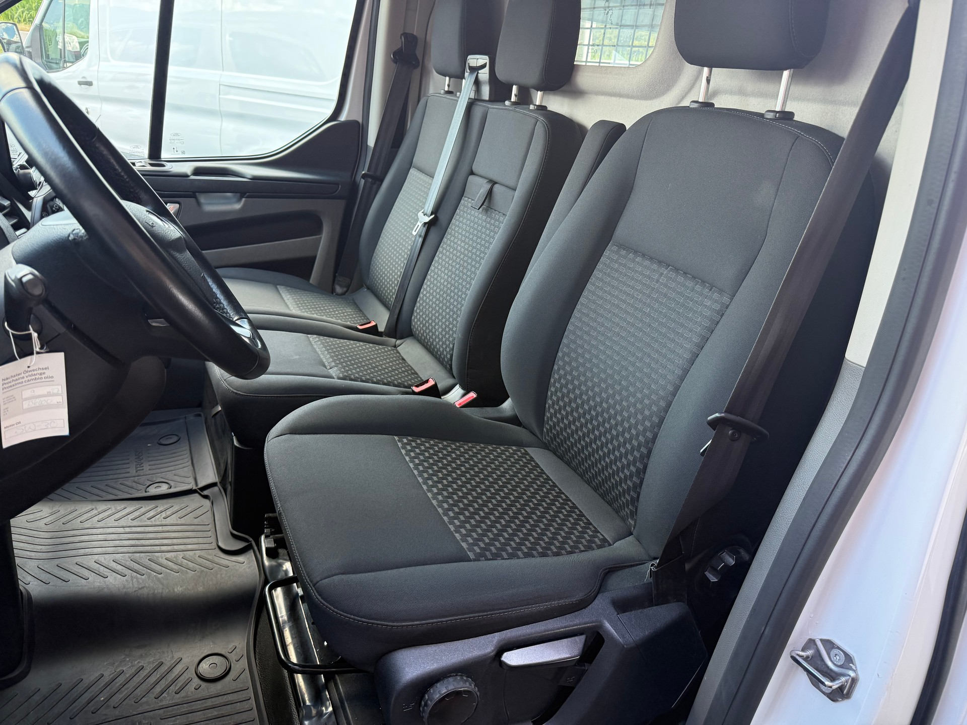 FORD Transit Custom Van 280 L1H1 Trend A-image-4