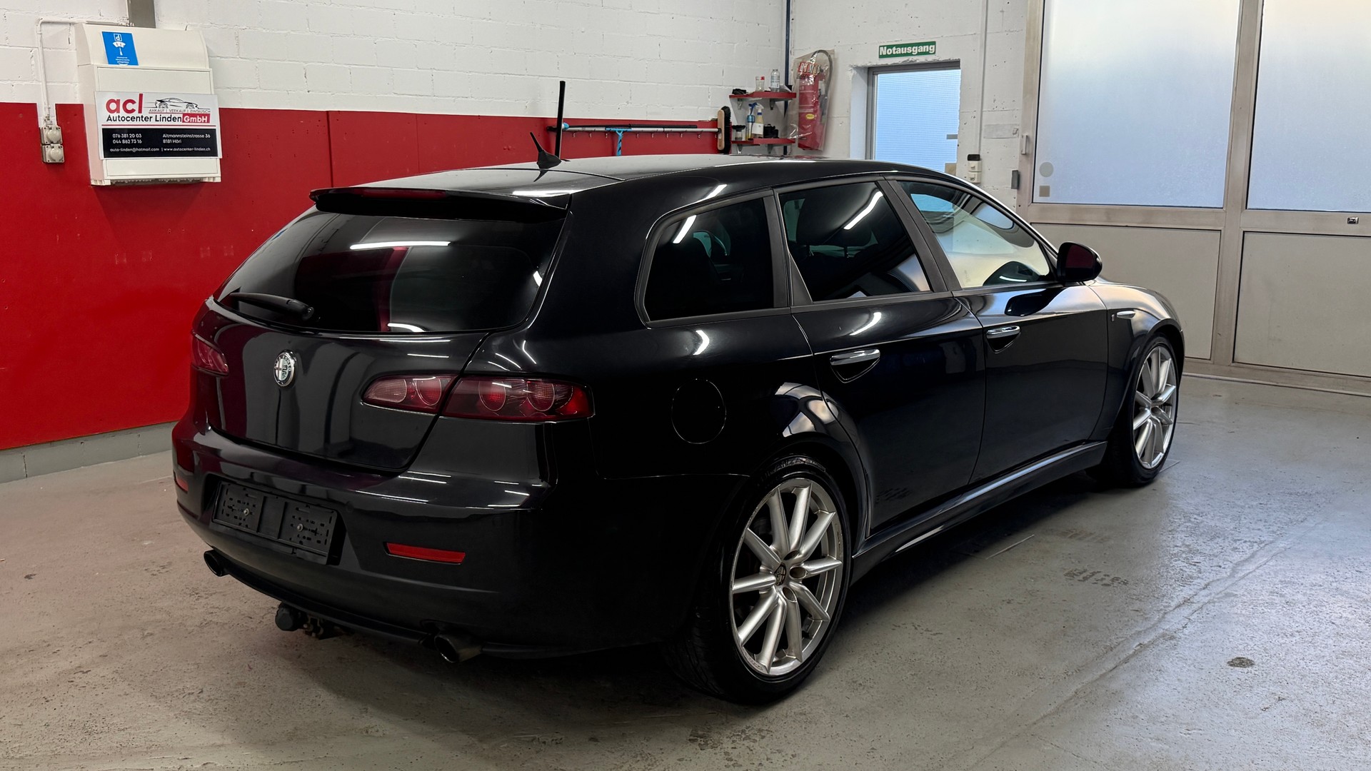 ALFA ROMEO 159 Sportwagon 2.4 JTD Distinctive Q-Tronic-showroom-element-3