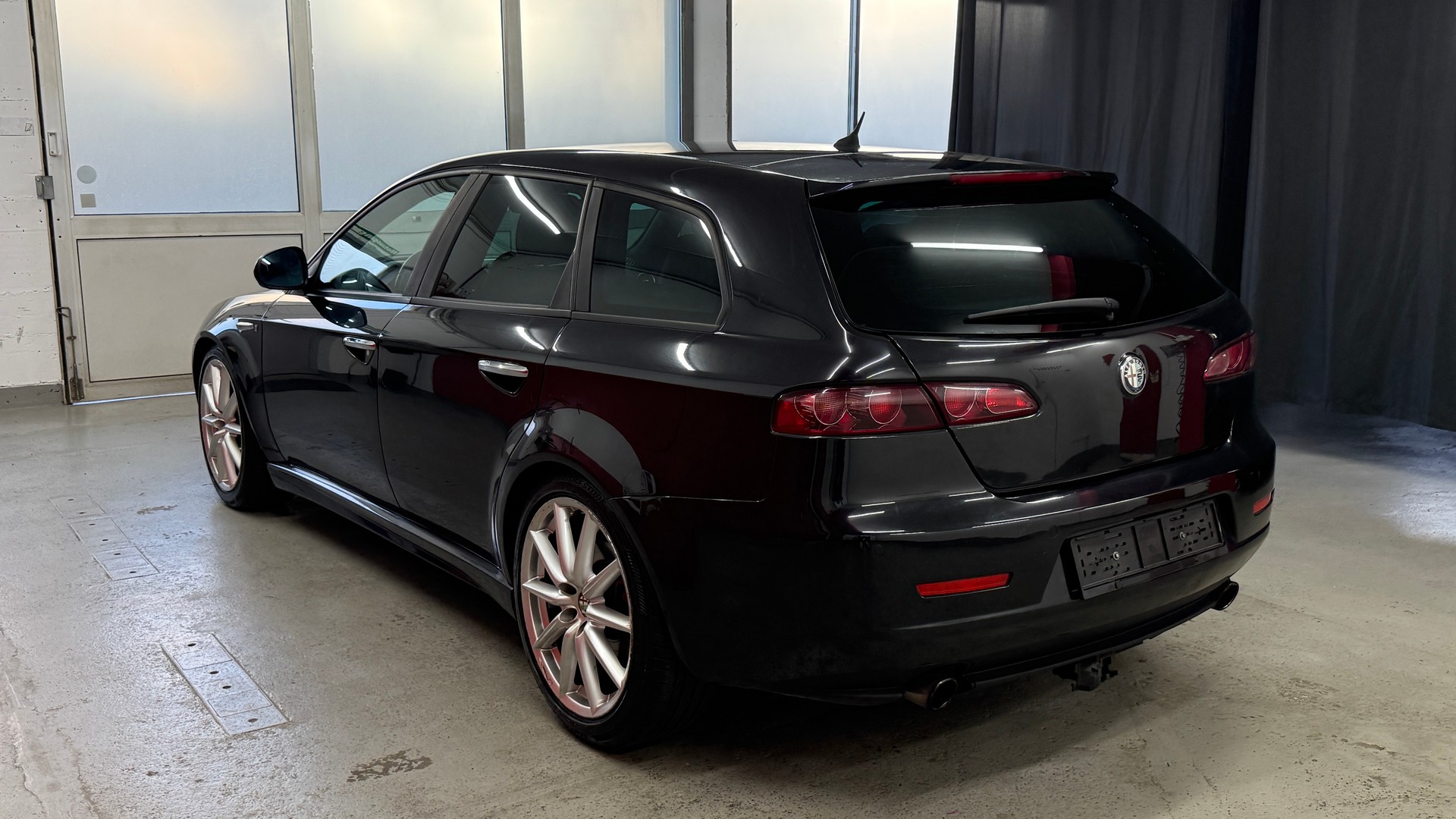 ALFA ROMEO 159 Sportwagon 2.4 JTD Distinctive Q-Tronic-image-5