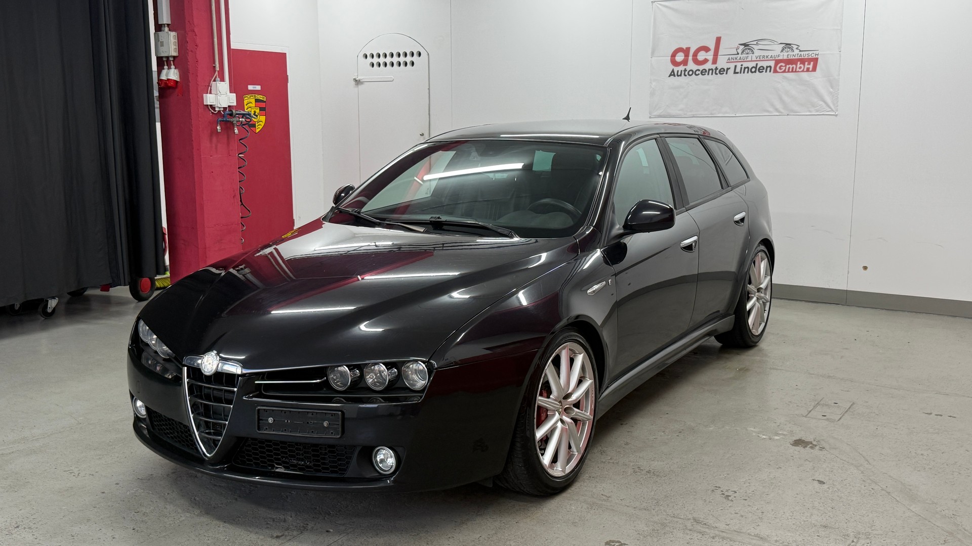 ALFA ROMEO 159 Sportwagon 2.4 JTD Distinctive Q-Tronic-showroom-element-2