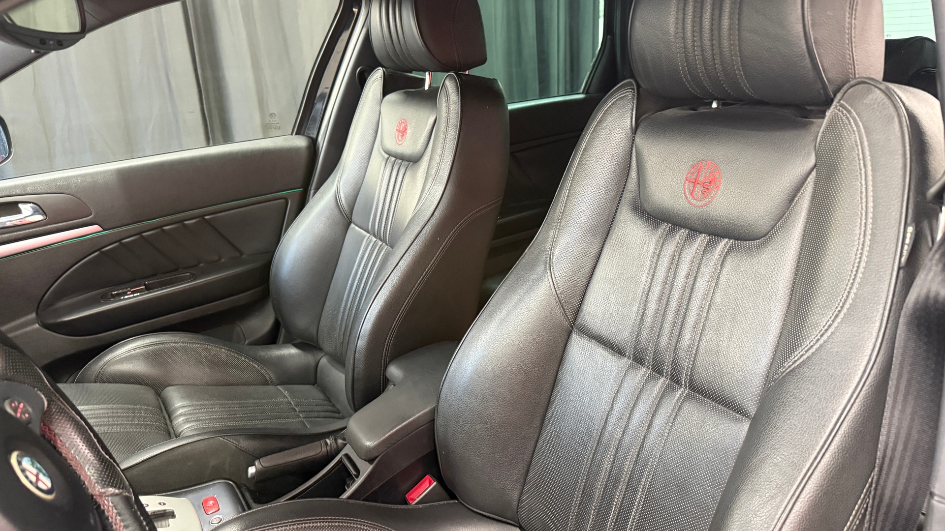ALFA ROMEO 159 Sportwagon 2.4 JTD Distinctive Q-Tronic-image-9