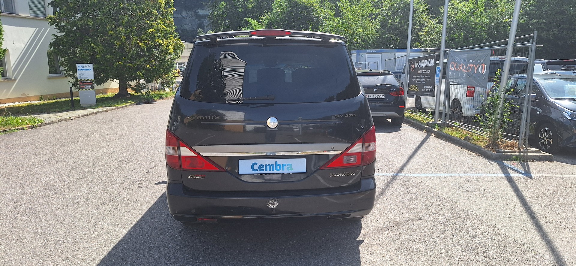 KGM-SsangYong Rodius SV 270 Xdi 4WD Automatic-image-4