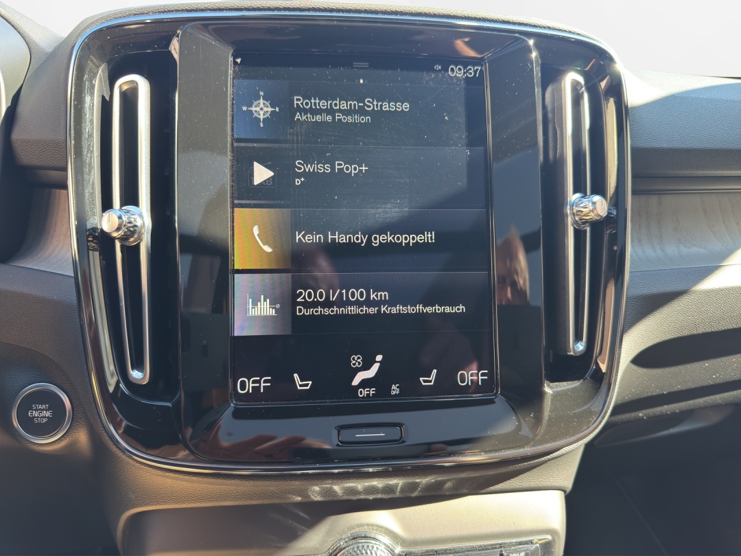 VOLVO XC40 T5 TwE Inscription DCT-image-13