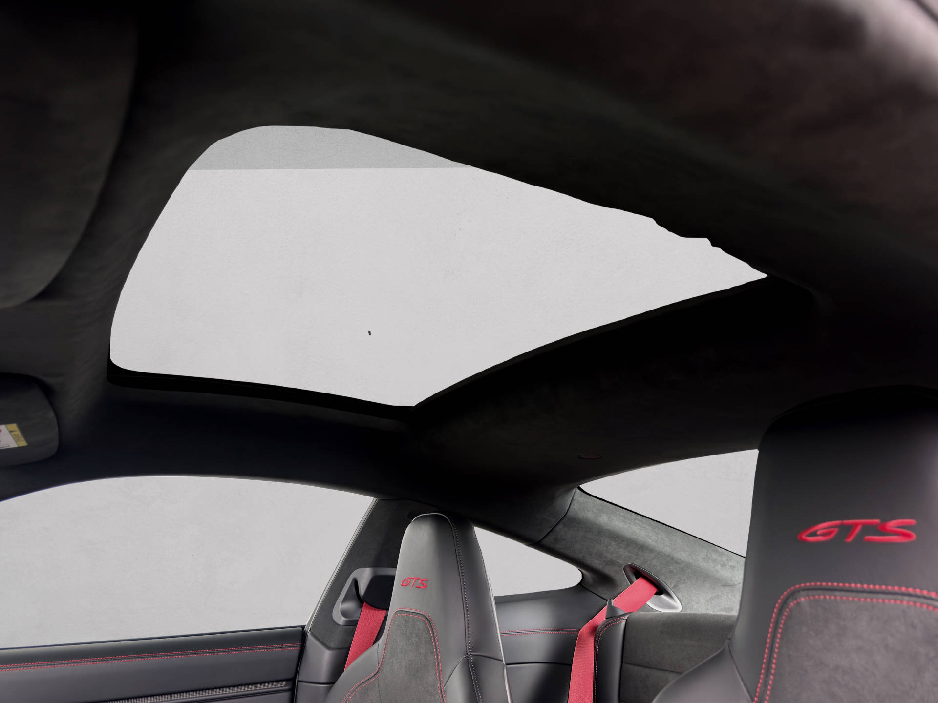 PORSCHE 911 Carrera 4 GTS-image-12