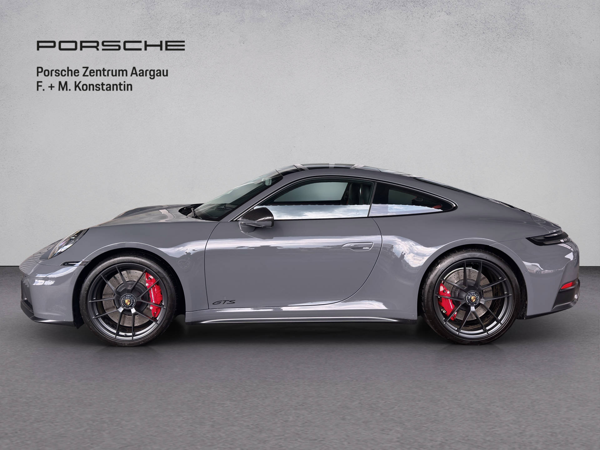PORSCHE 911 Carrera 4 GTS-image-2
