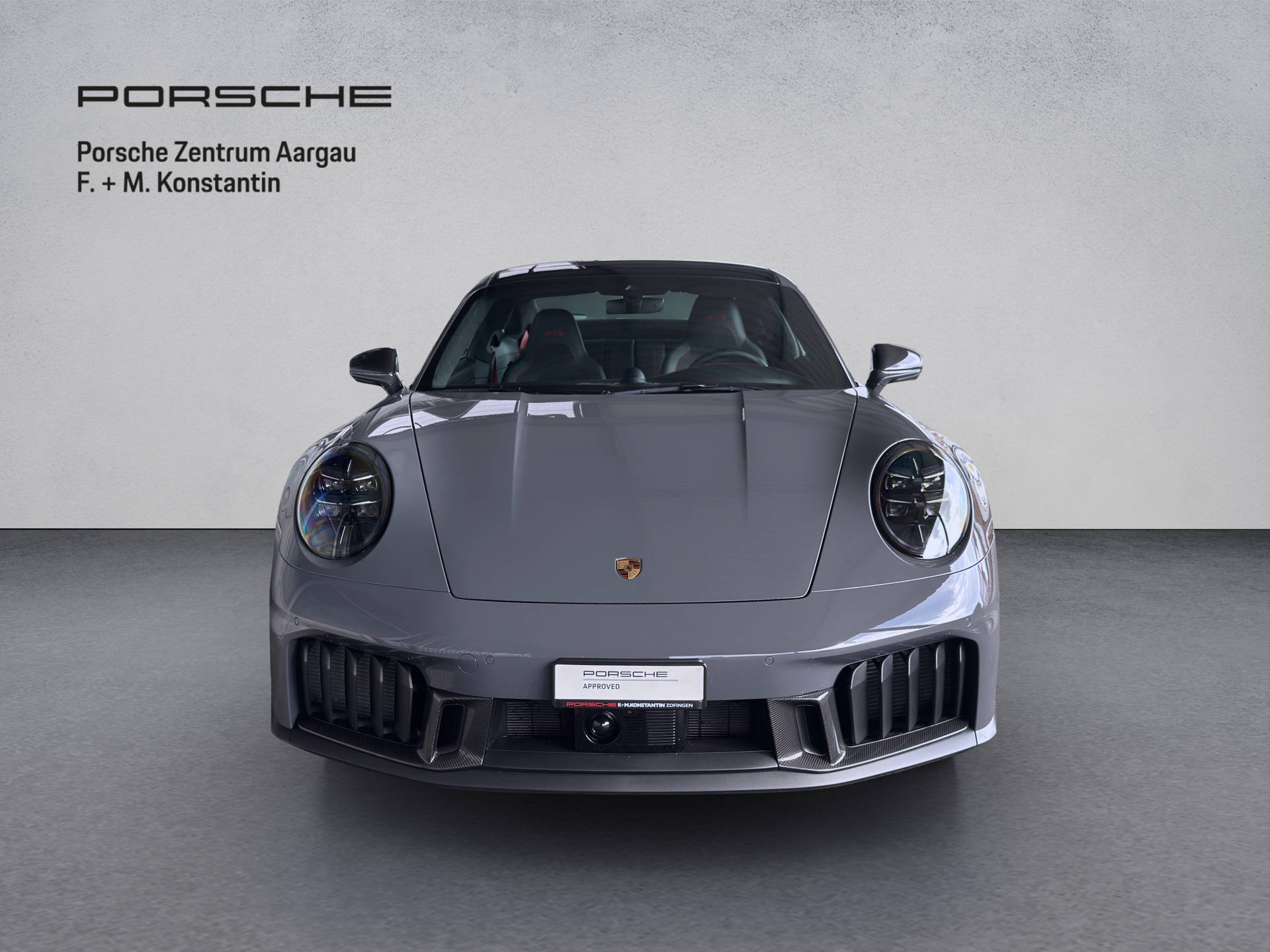 PORSCHE 911 Carrera 4 GTS-image-1