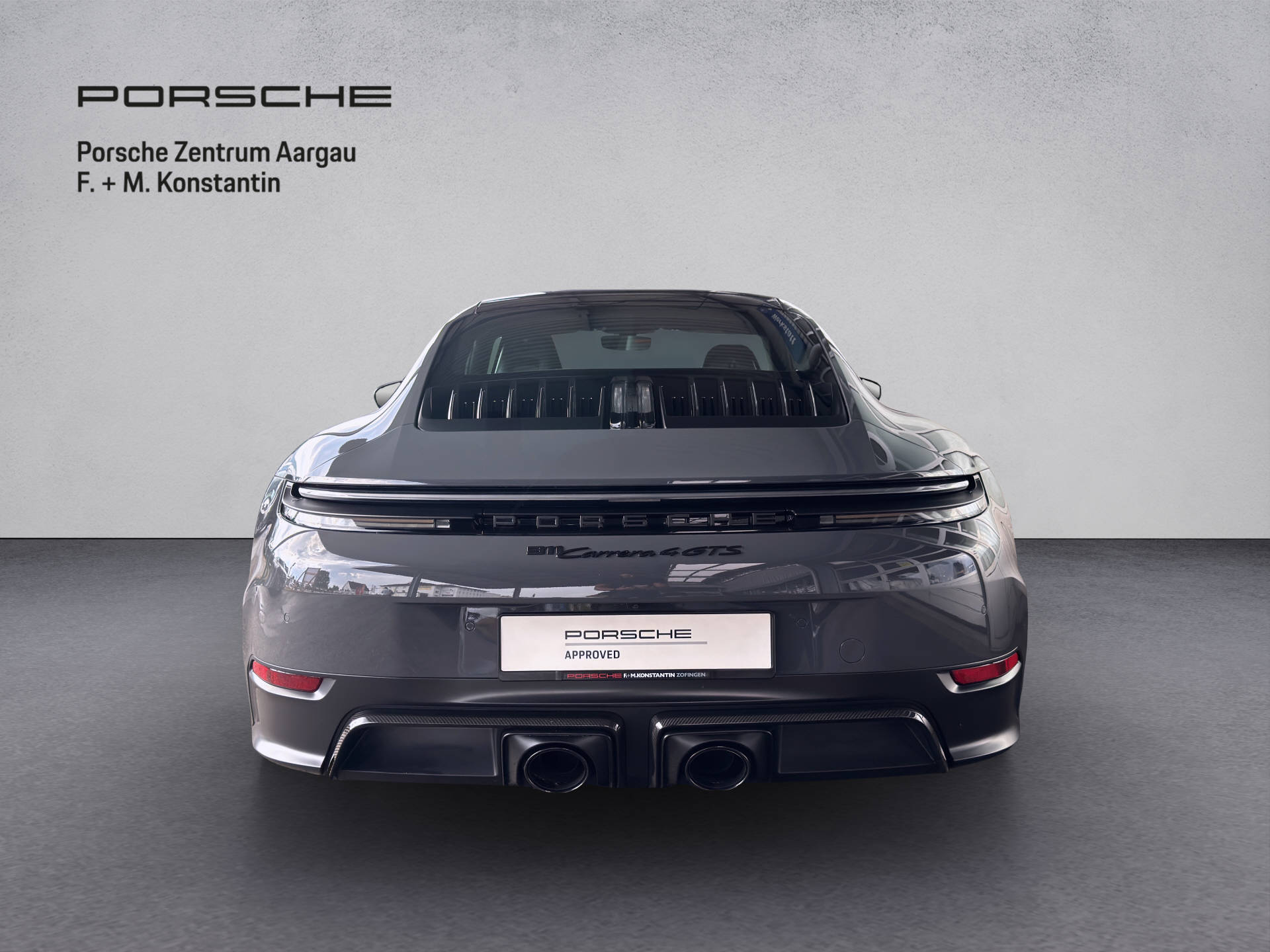 PORSCHE 911 Carrera 4 GTS-image-4