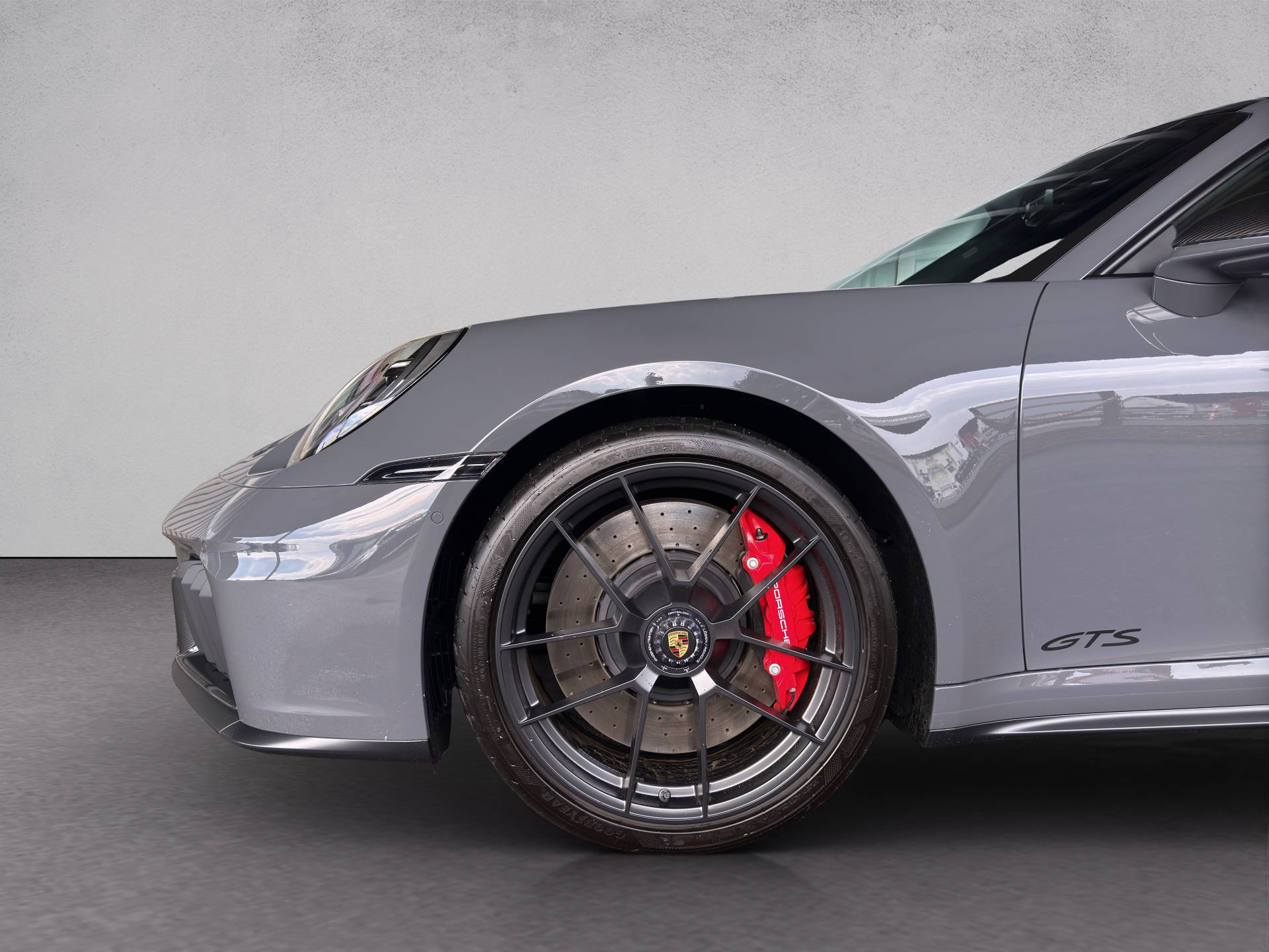 PORSCHE 911 Carrera 4 GTS-image-13