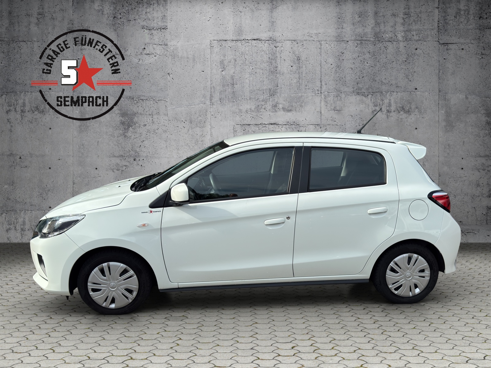 MITSUBISHI Space Star 1.2 CVT Pure-showroom-element-1