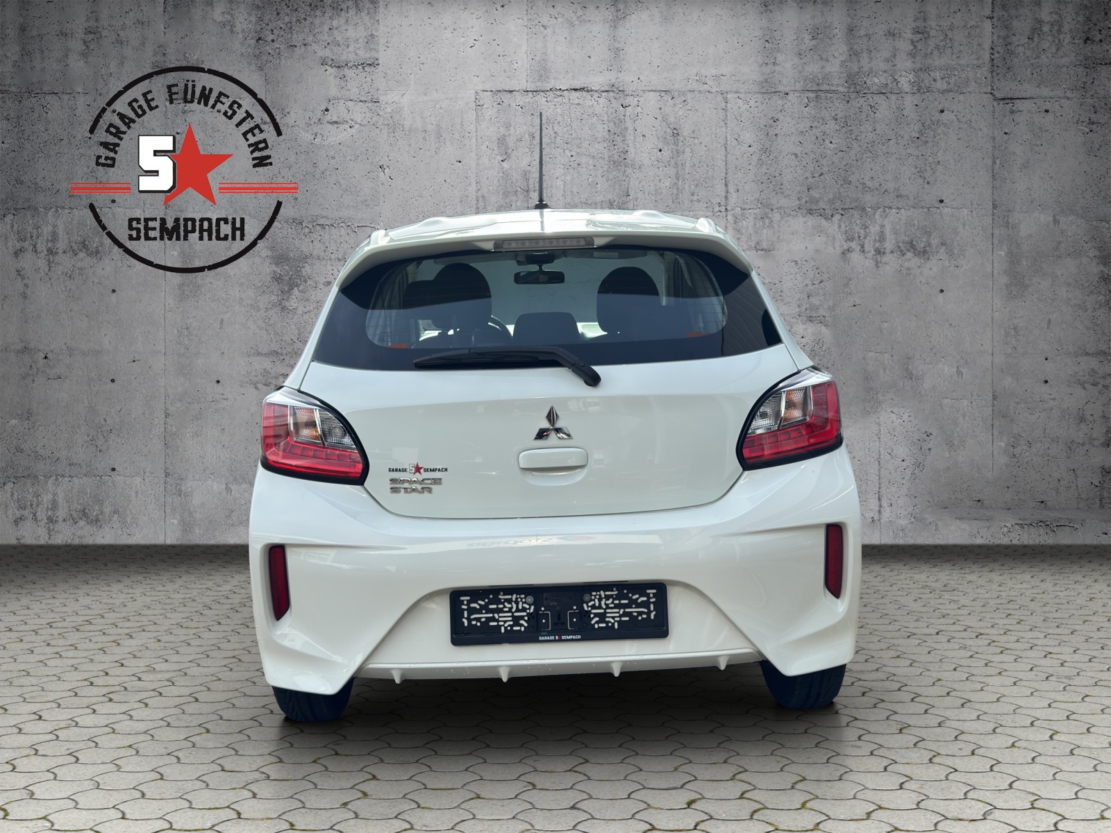 MITSUBISHI Space Star 1.2 CVT Pure-showroom-element-3