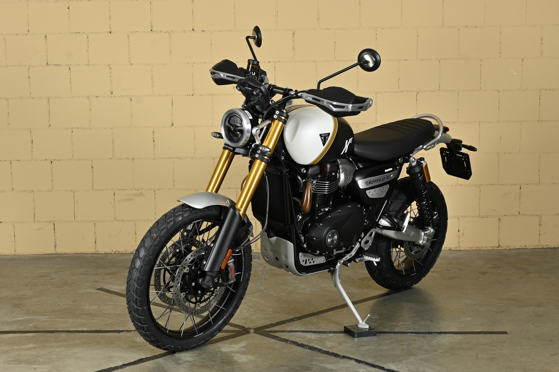 TRIUMPH Scrambler 1200 XE-image-2