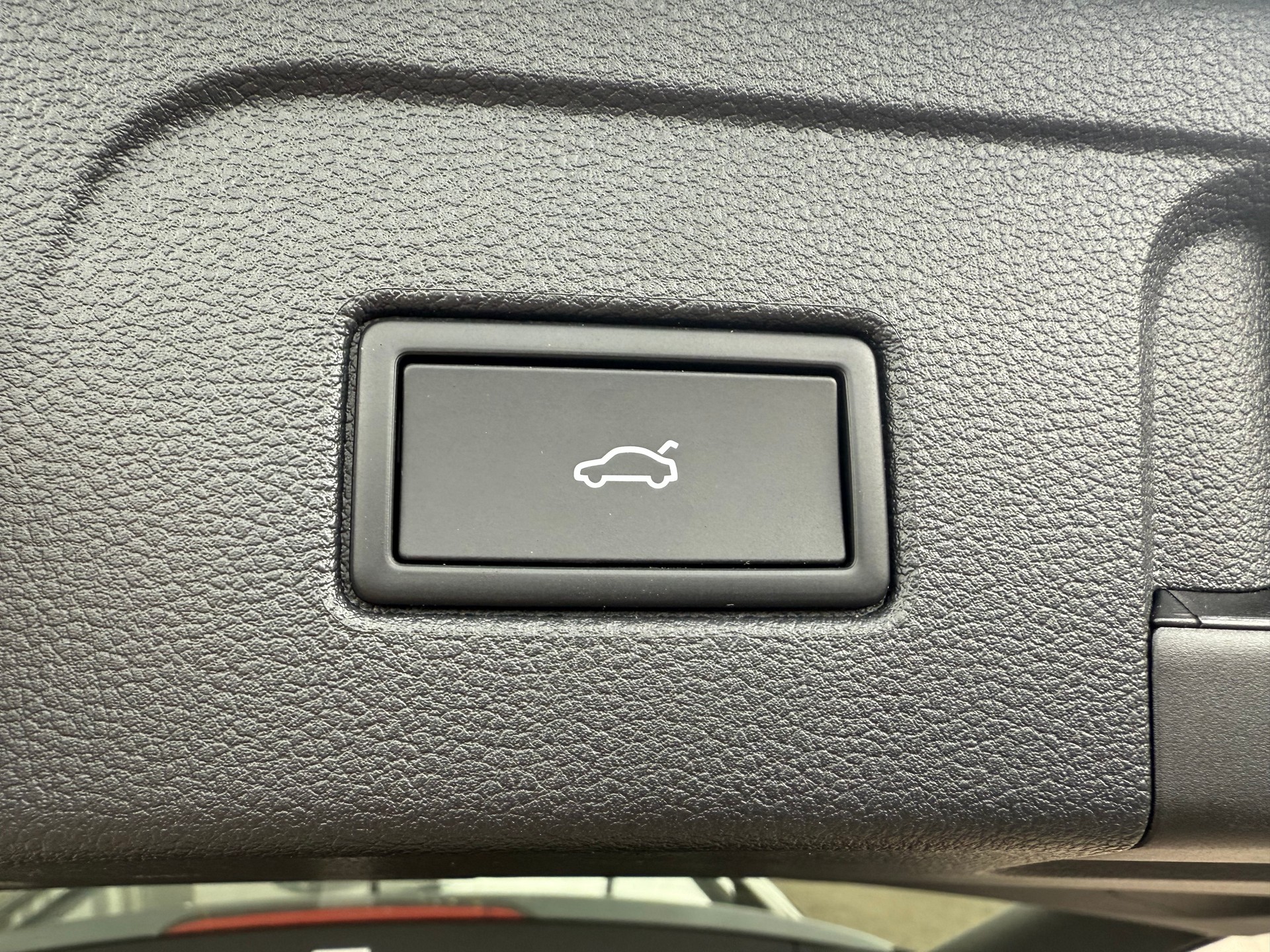 VW Touran 1.5 TSI Highline DSG R-LINE BLACK UND STYL / 48 MONATE WERK GARANTIE-image-8