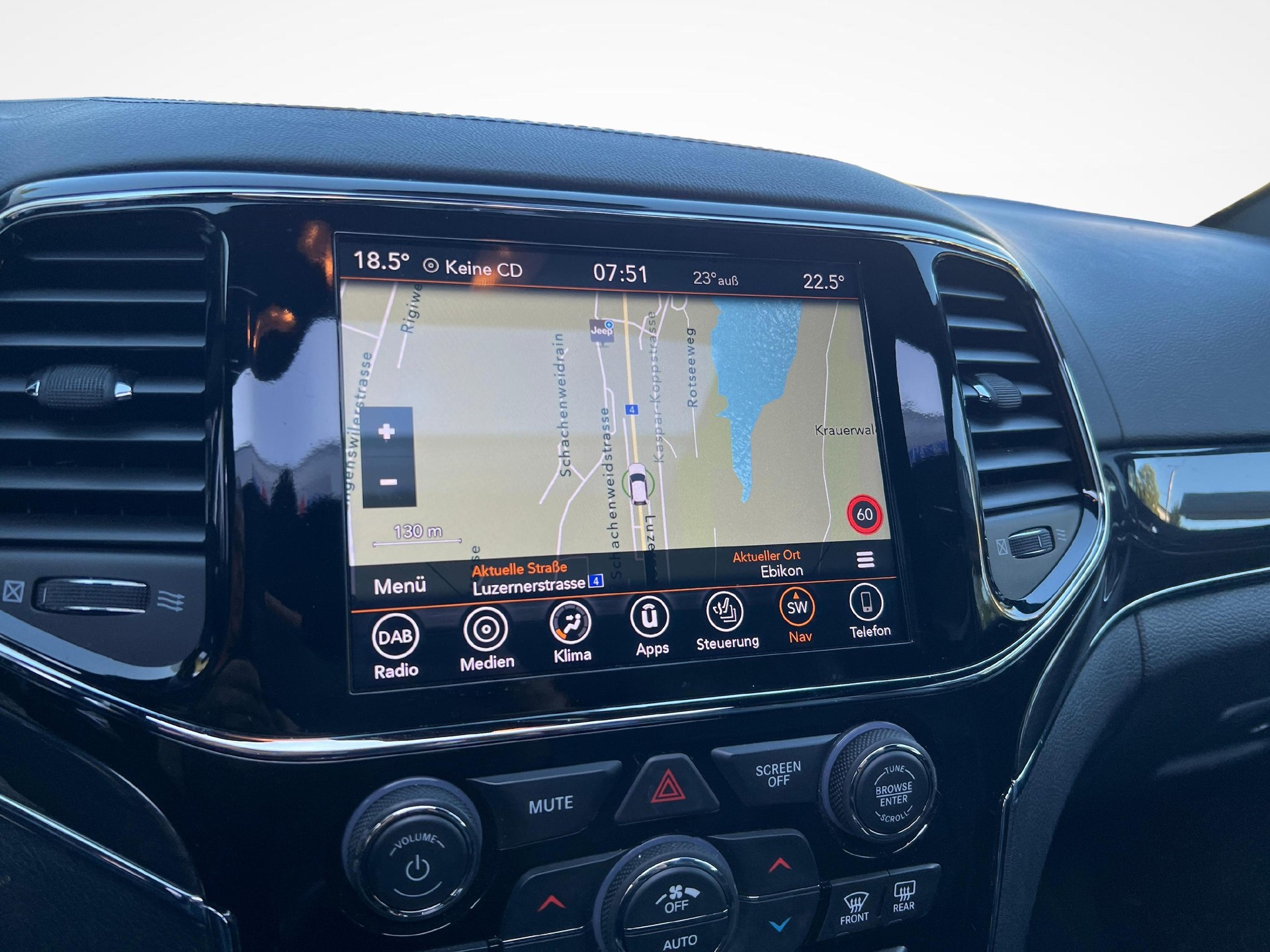 JEEP Grand Cherokee 3.0 CRD 250 Overland-image-13
