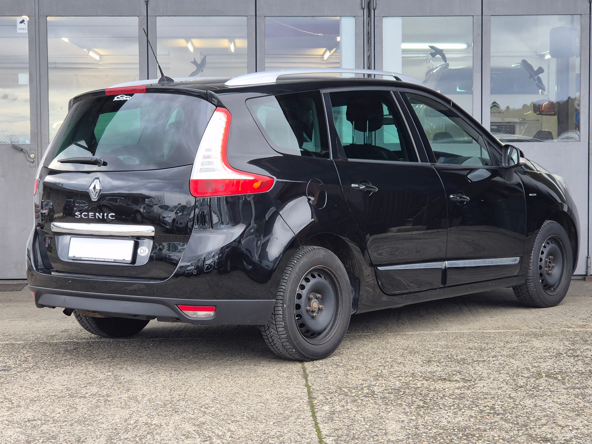 RENAULT Grand Scénic 1.2 16V Turbo Bose-image-4