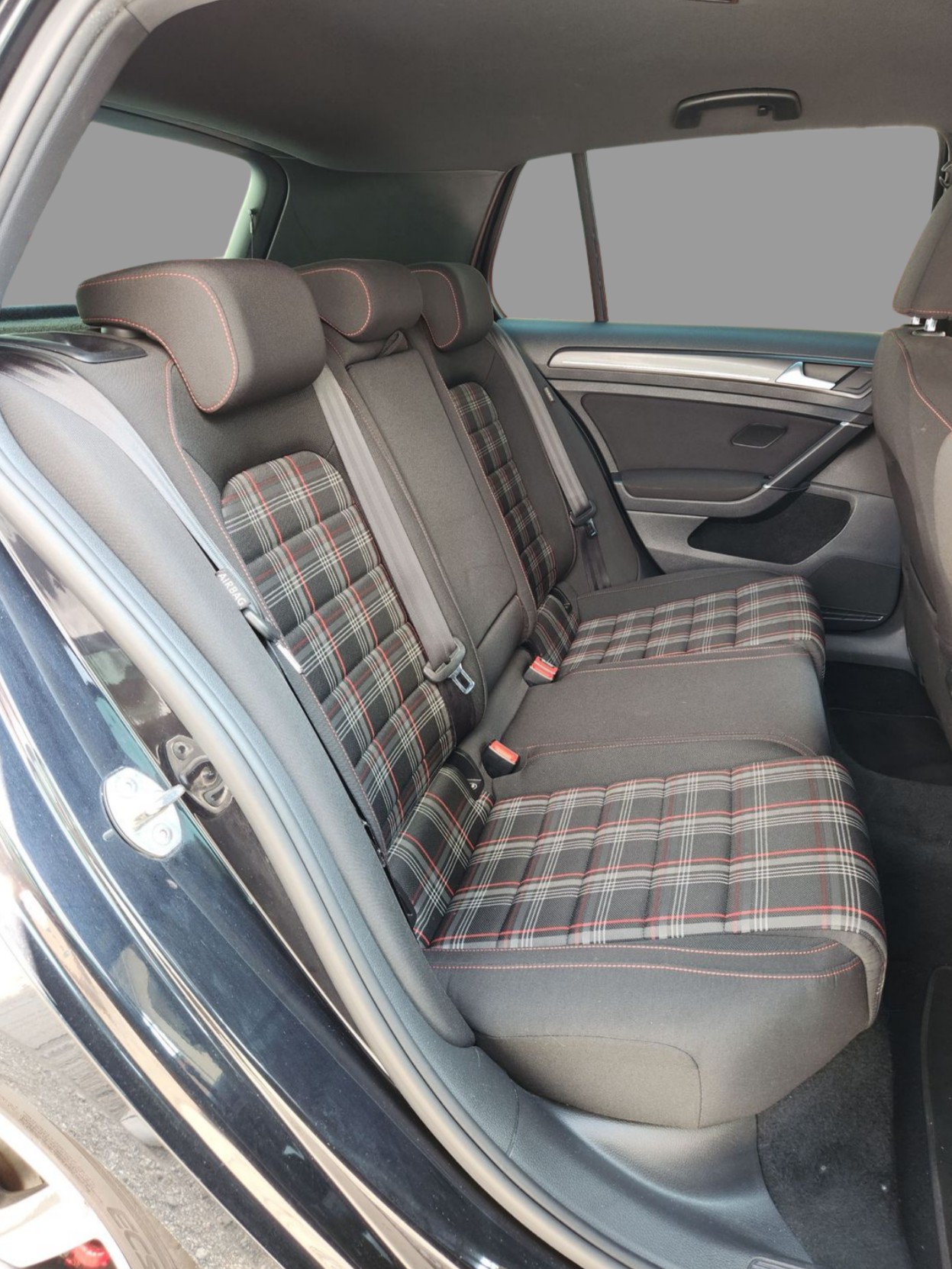 VW Golf 2.0 TSI GTI DSG-image-13