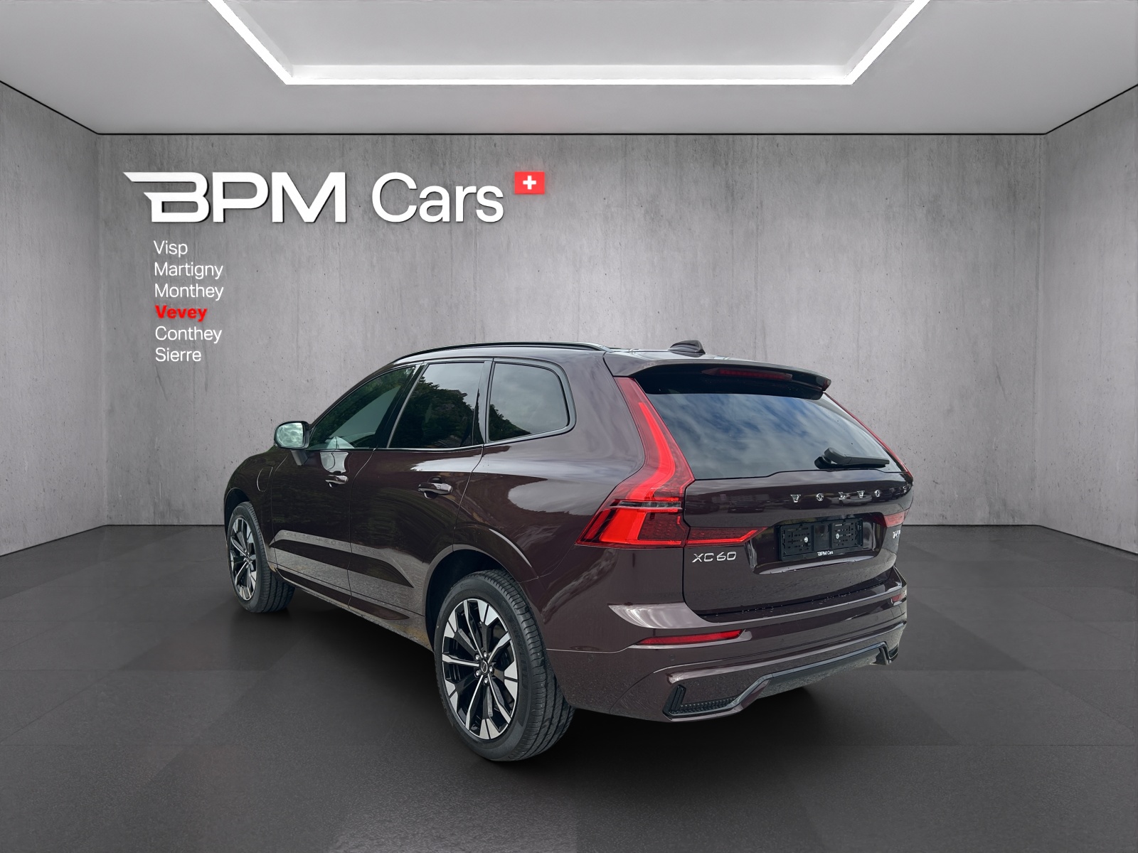 VOLVO XC60 T6 eAWD PluginHybrid Ultra Dark Geartronic-showroom-element-1
