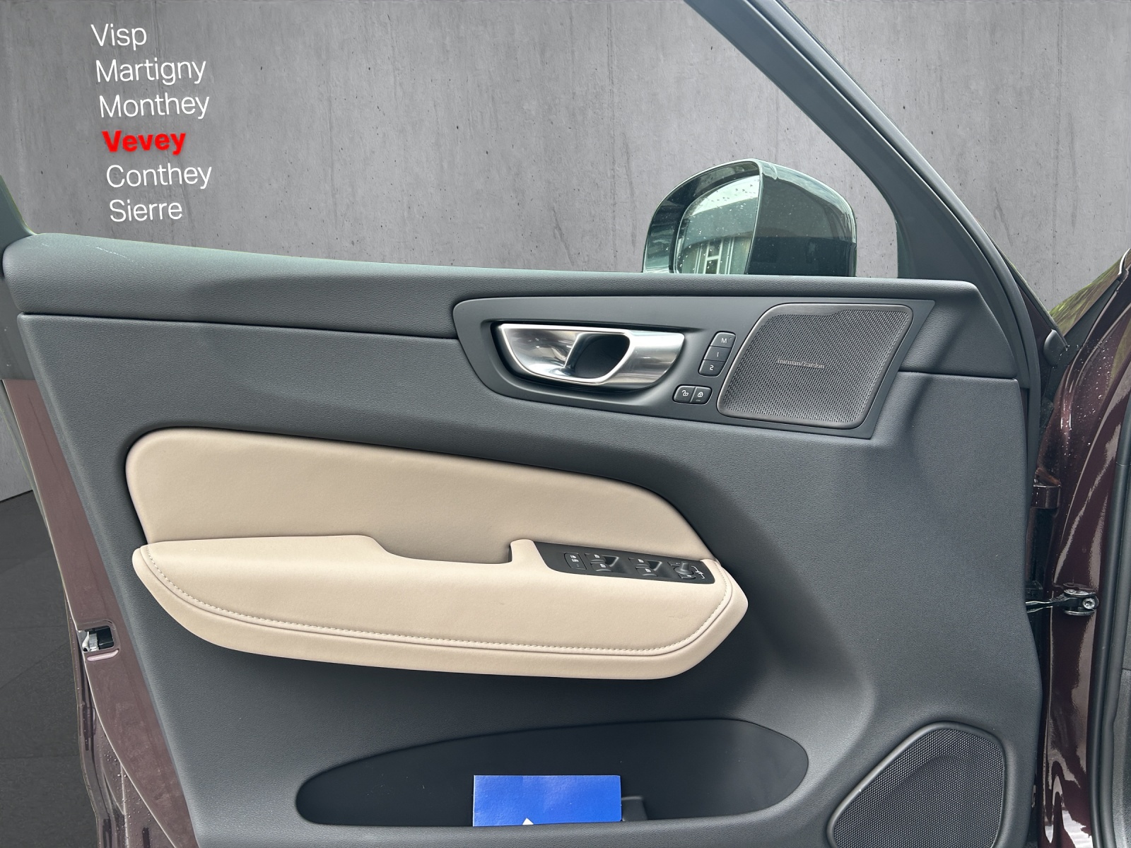 VOLVO XC60 T6 eAWD PluginHybrid Ultra Dark Geartronic-image-8
