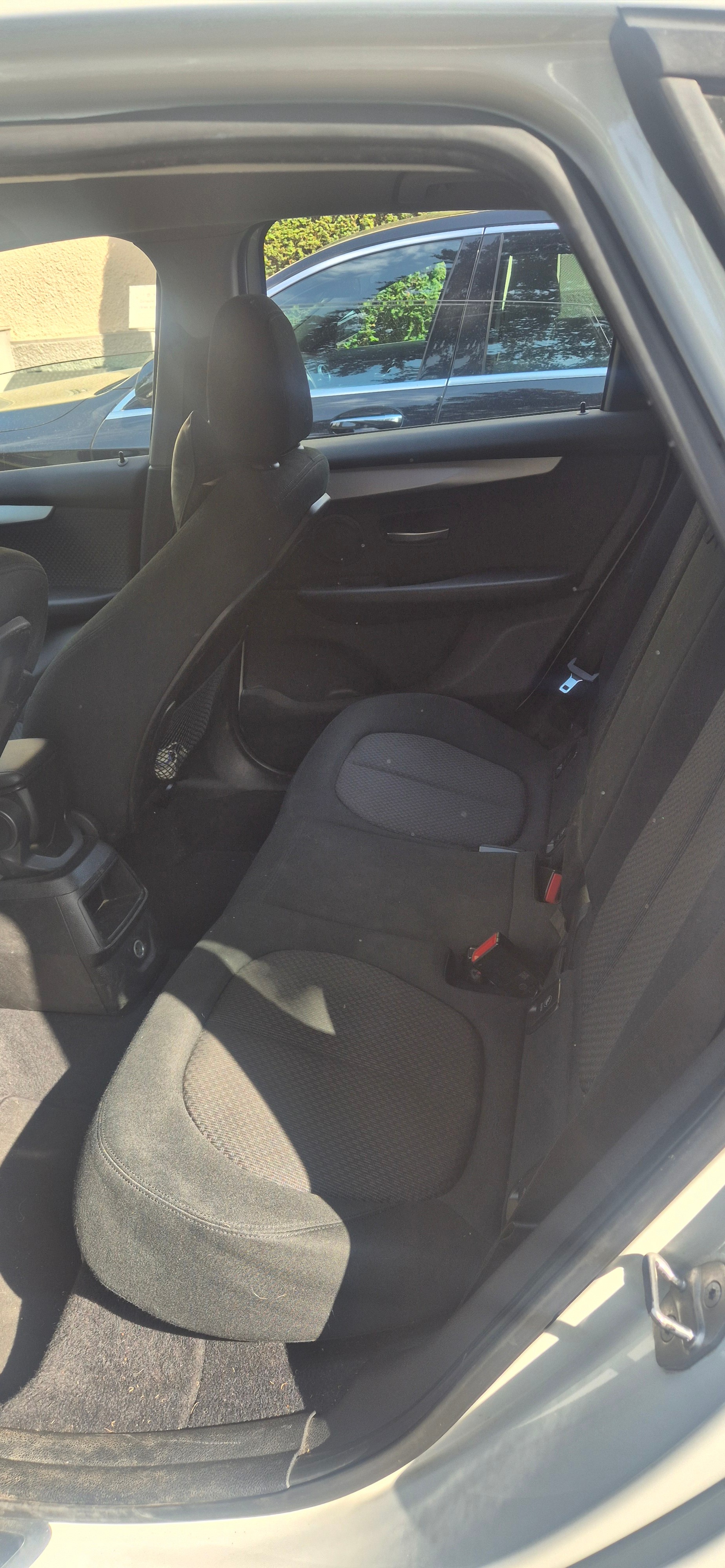 BMW 218i-image-7
