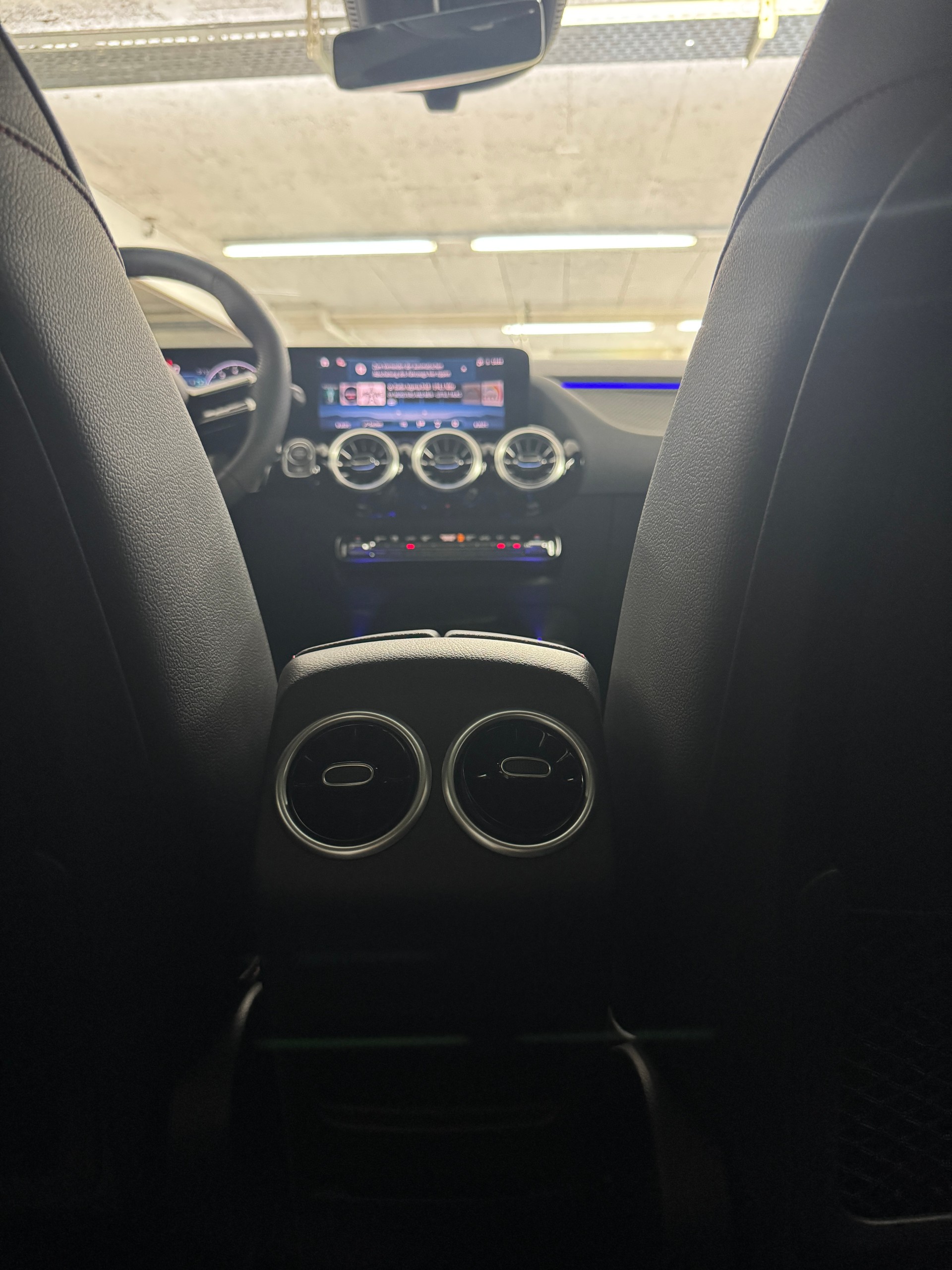 MERCEDES-BENZ GLA 250 4MATIC Swiss Star-image-13