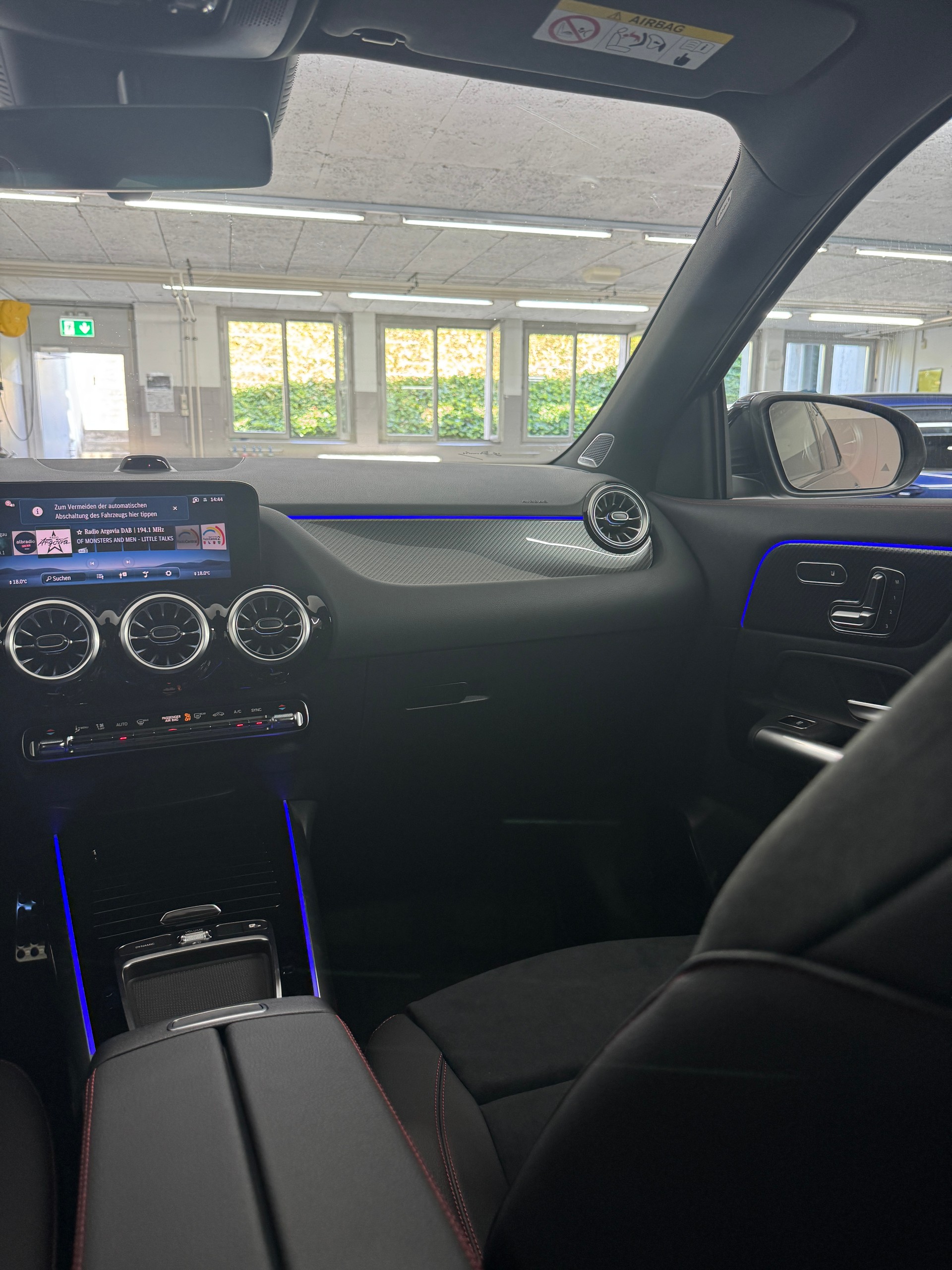 MERCEDES-BENZ GLA 250 4MATIC Swiss Star-image-15