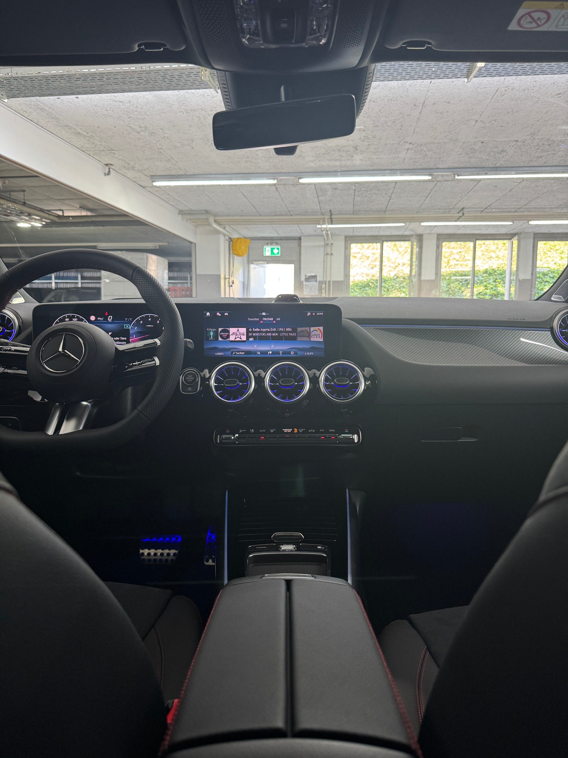 MERCEDES-BENZ GLA 250 4MATIC Swiss Star-image-17