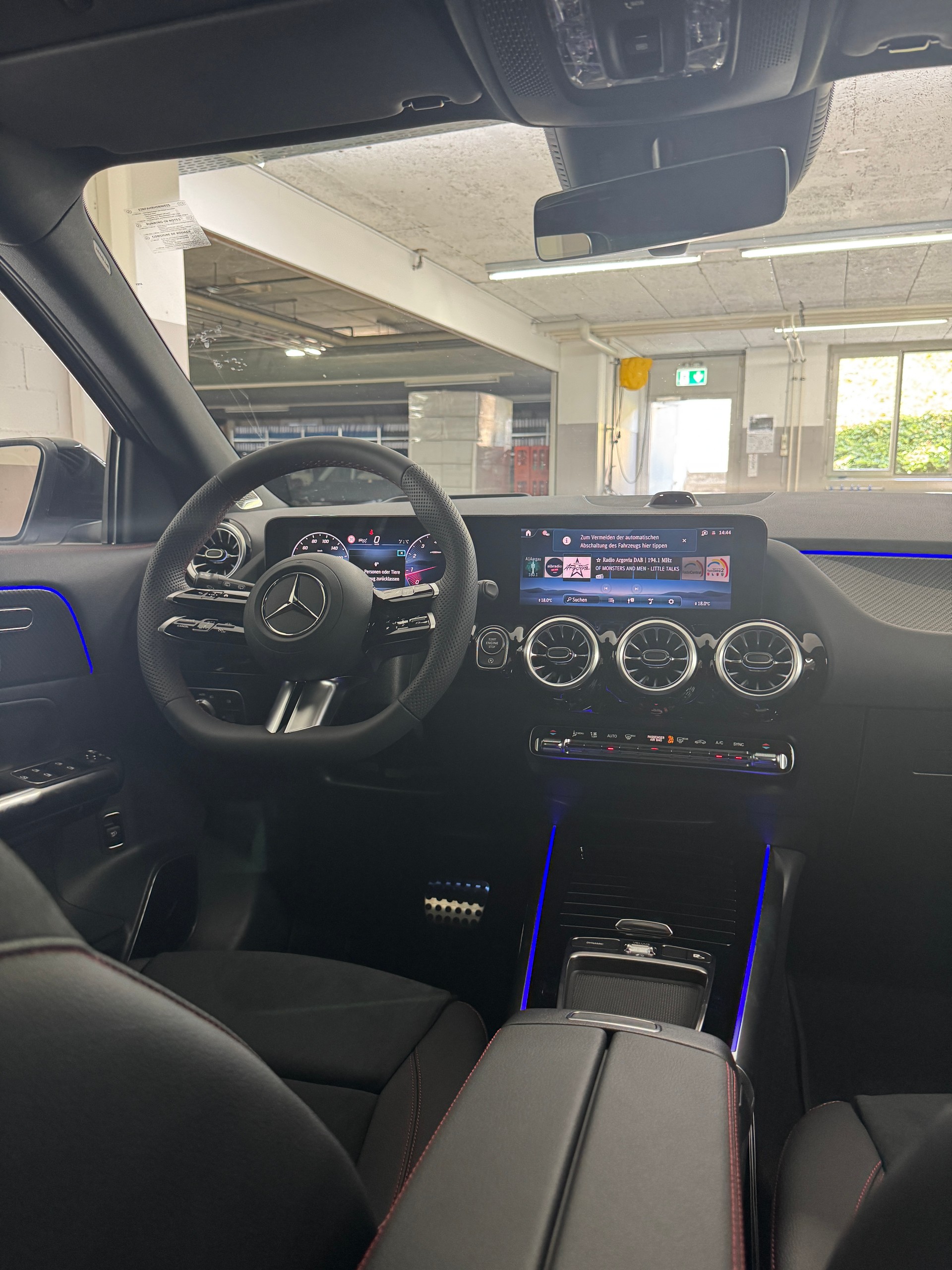MERCEDES-BENZ GLA 250 4MATIC Swiss Star-image-14