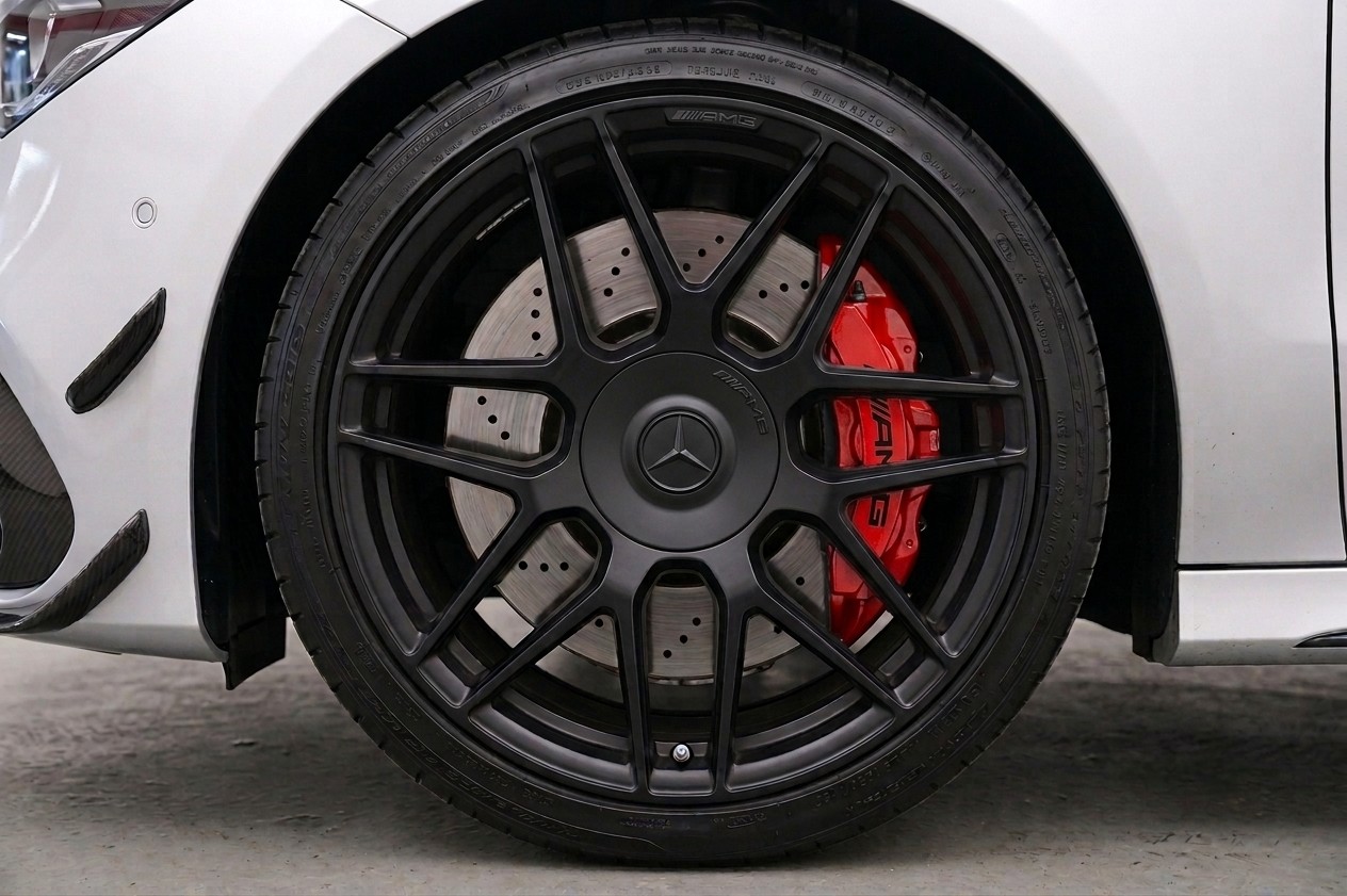 MERCEDES-BENZ CLA 45 S AMG 4matic+ CH FAHRZEUG-image-9