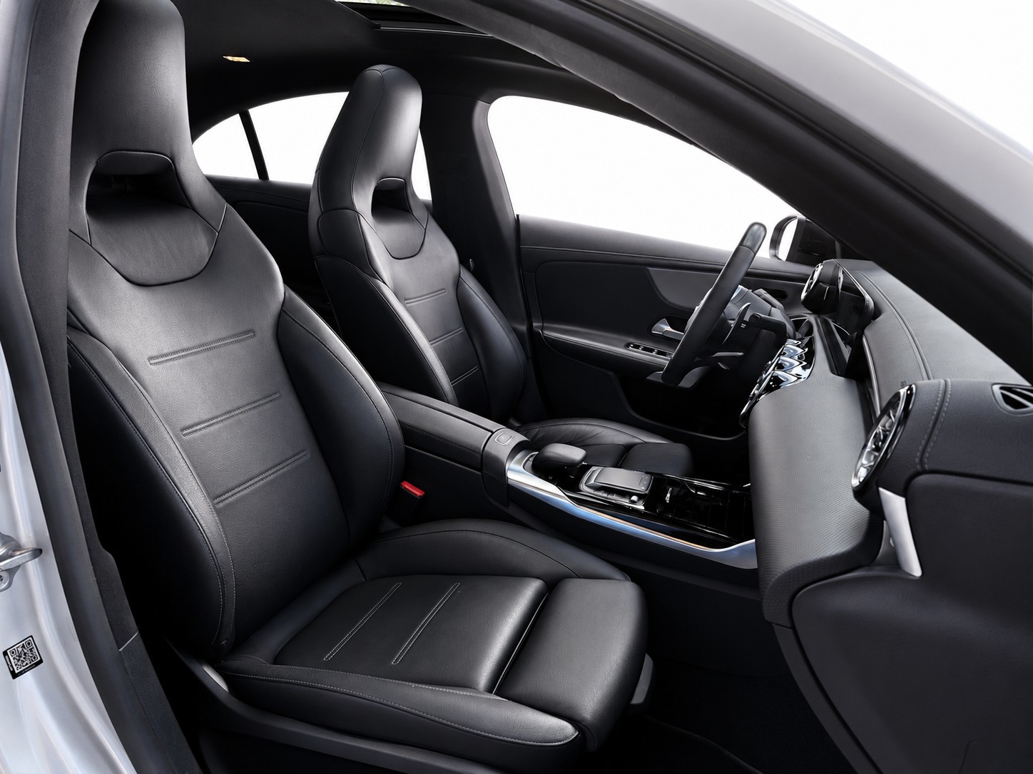 MERCEDES-BENZ CLA 45 S AMG 4matic+ CH FAHRZEUG-image-24