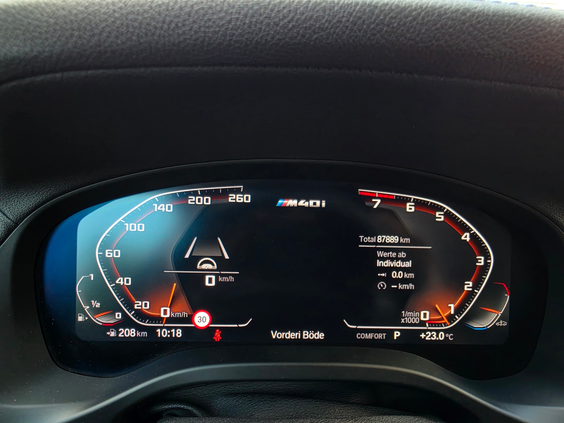 BMW X4 M40i Steptronic-image-24