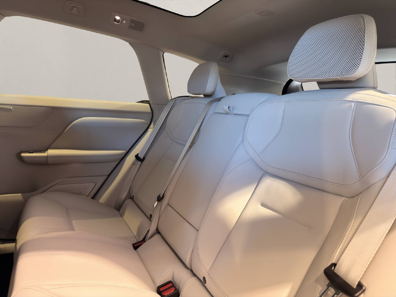 VOLVO EX60 Twin Ultra AWD-image-4