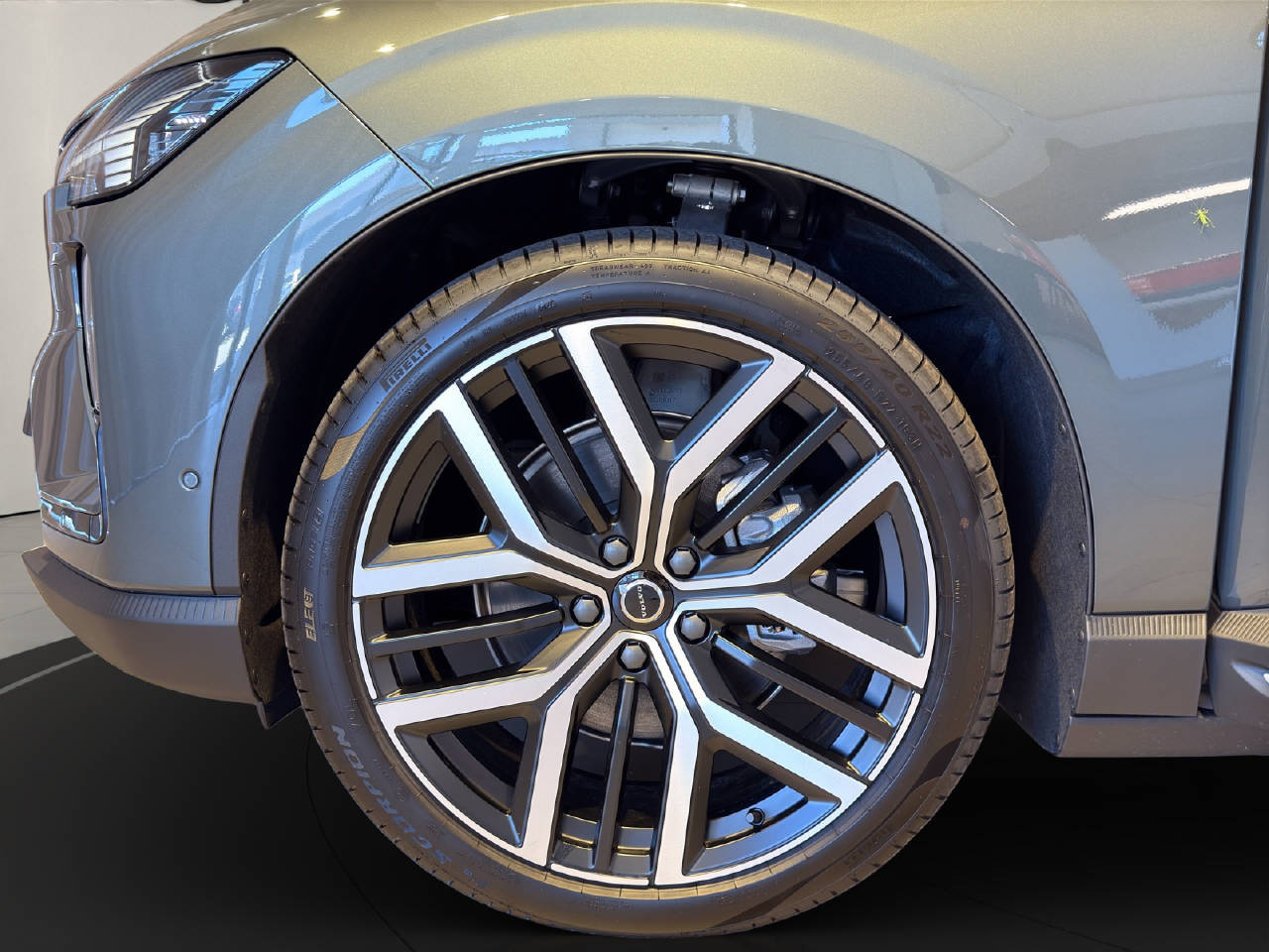 VOLVO EX60 Twin Ultra AWD-image-9